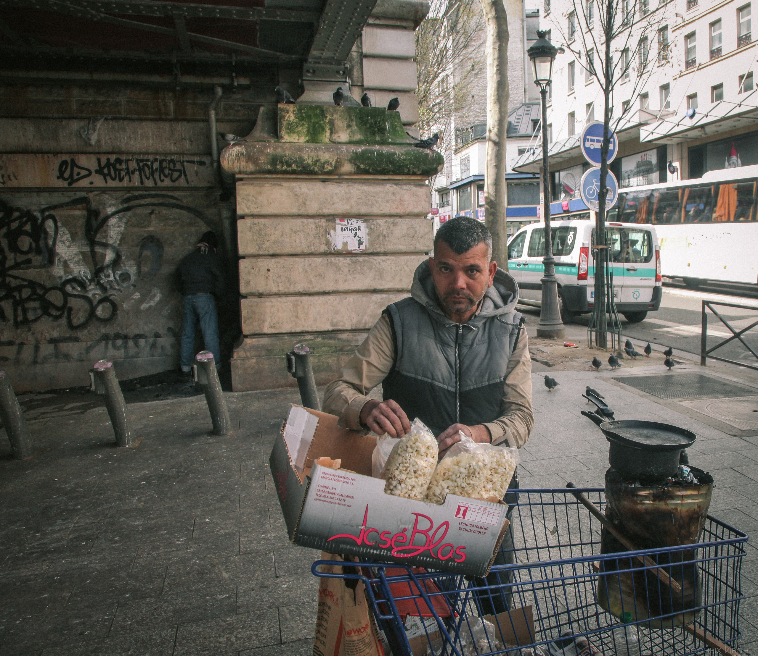 ФРАНЦИЯ. Стрит-фотография, полная абсурда, идиотизма и красоты