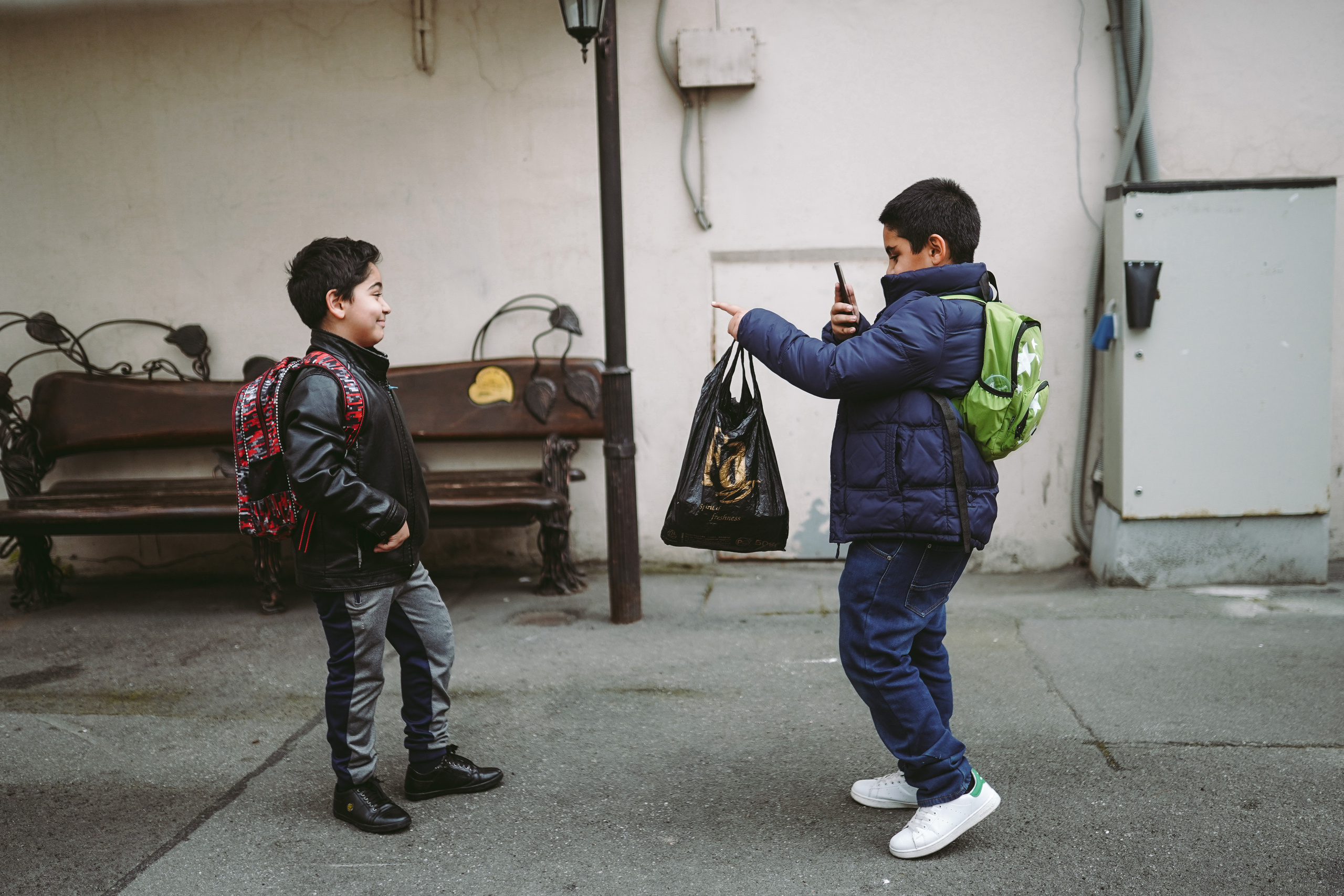 2019. Стрит-фотография, полная абсурда, идиотизма и красоты