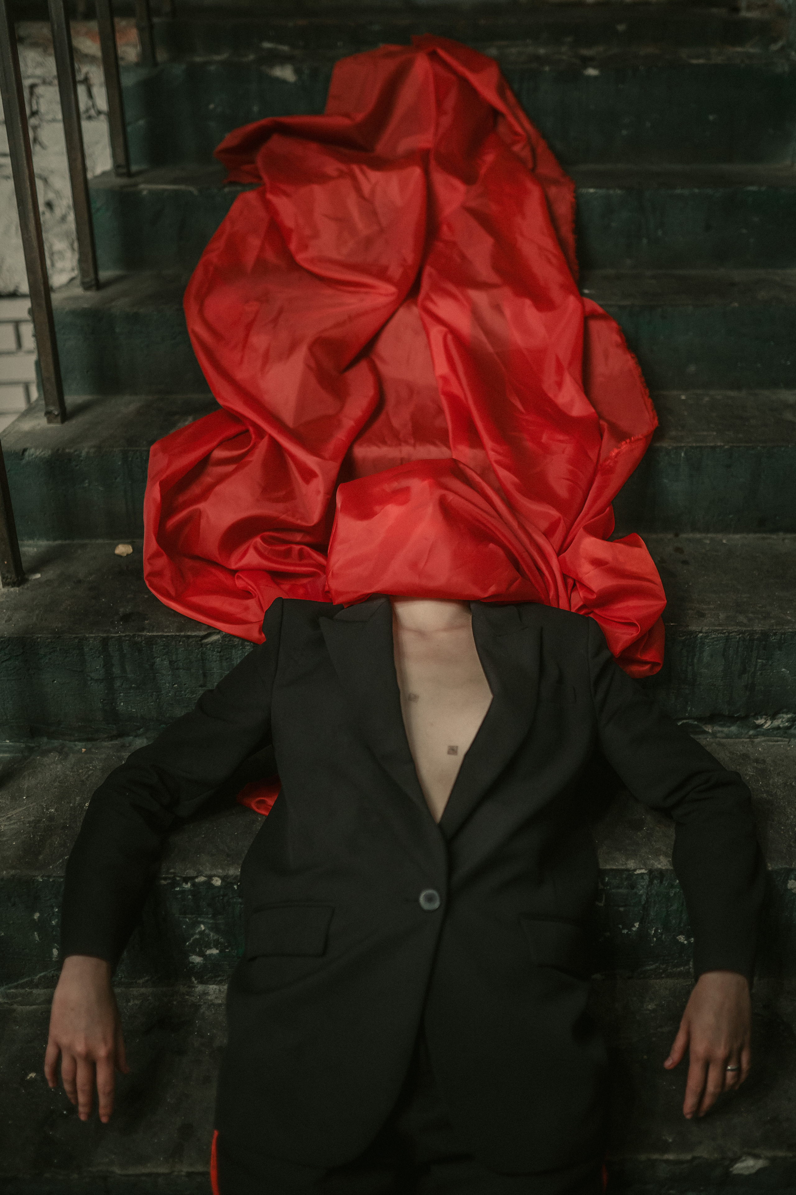 ЗАЧЕМ-ТО. Стрит-фотография, полная абсурда, идиотизма и красоты