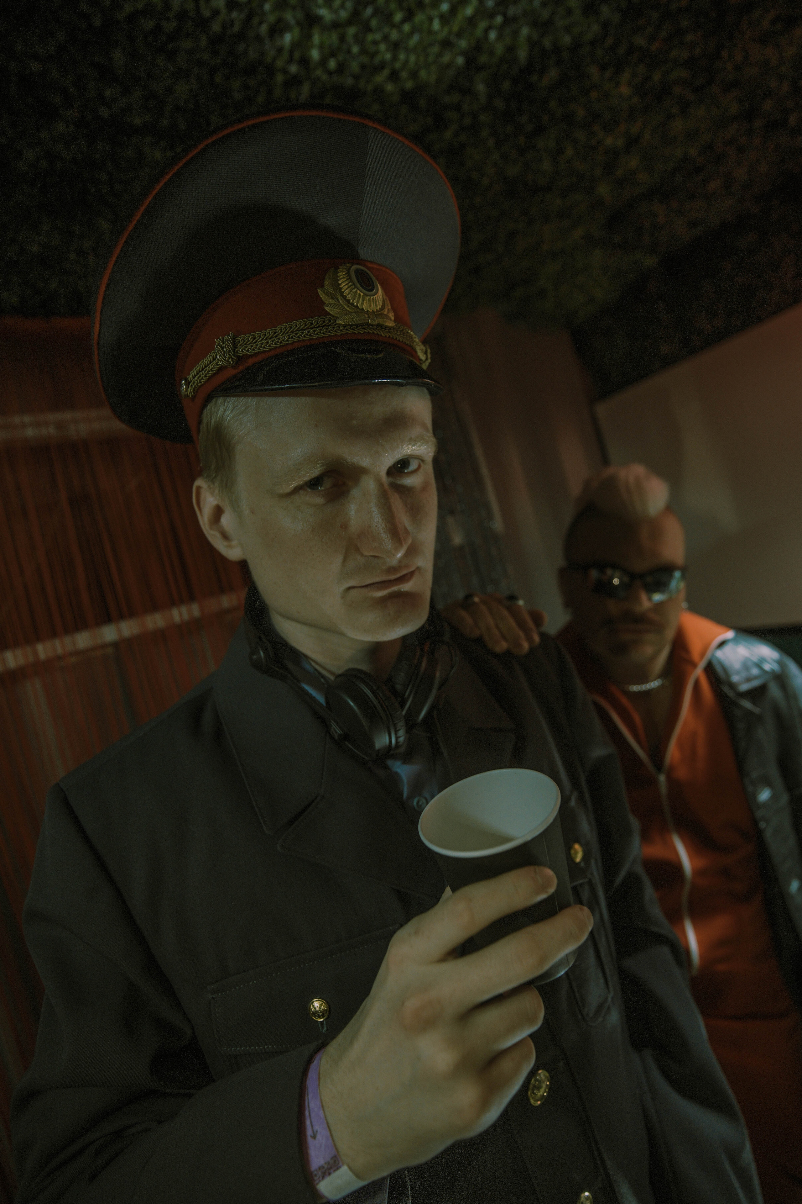 2022. Стрит-фотография, полная абсурда, идиотизма и красоты