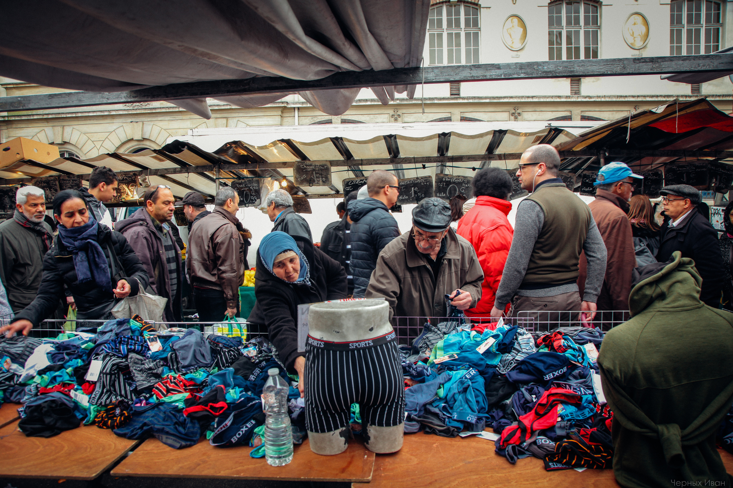 ФРАНЦИЯ. Стрит-фотография, полная абсурда, идиотизма и красоты