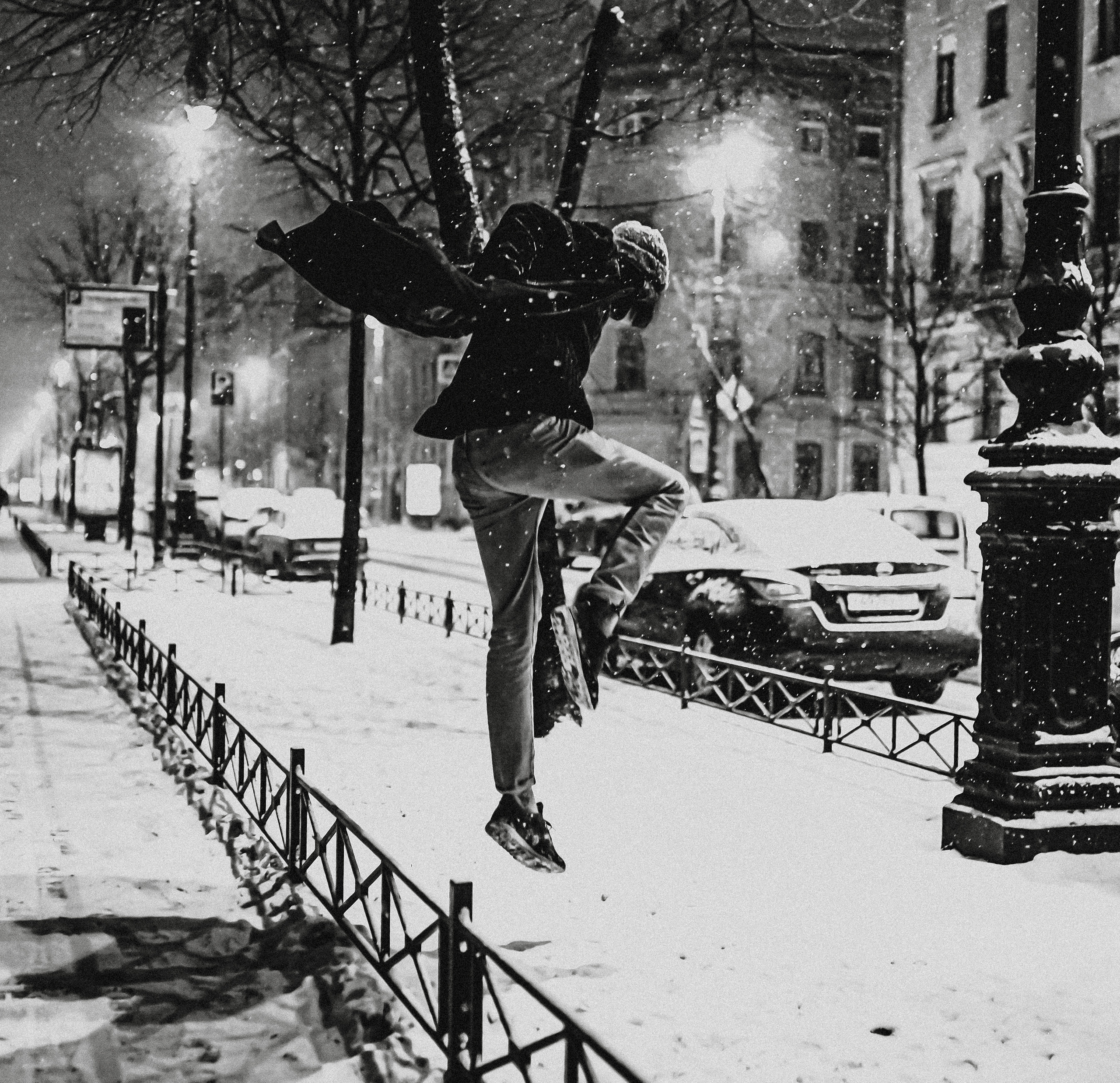 2020. Стрит-фотография, полная абсурда, идиотизма и красоты