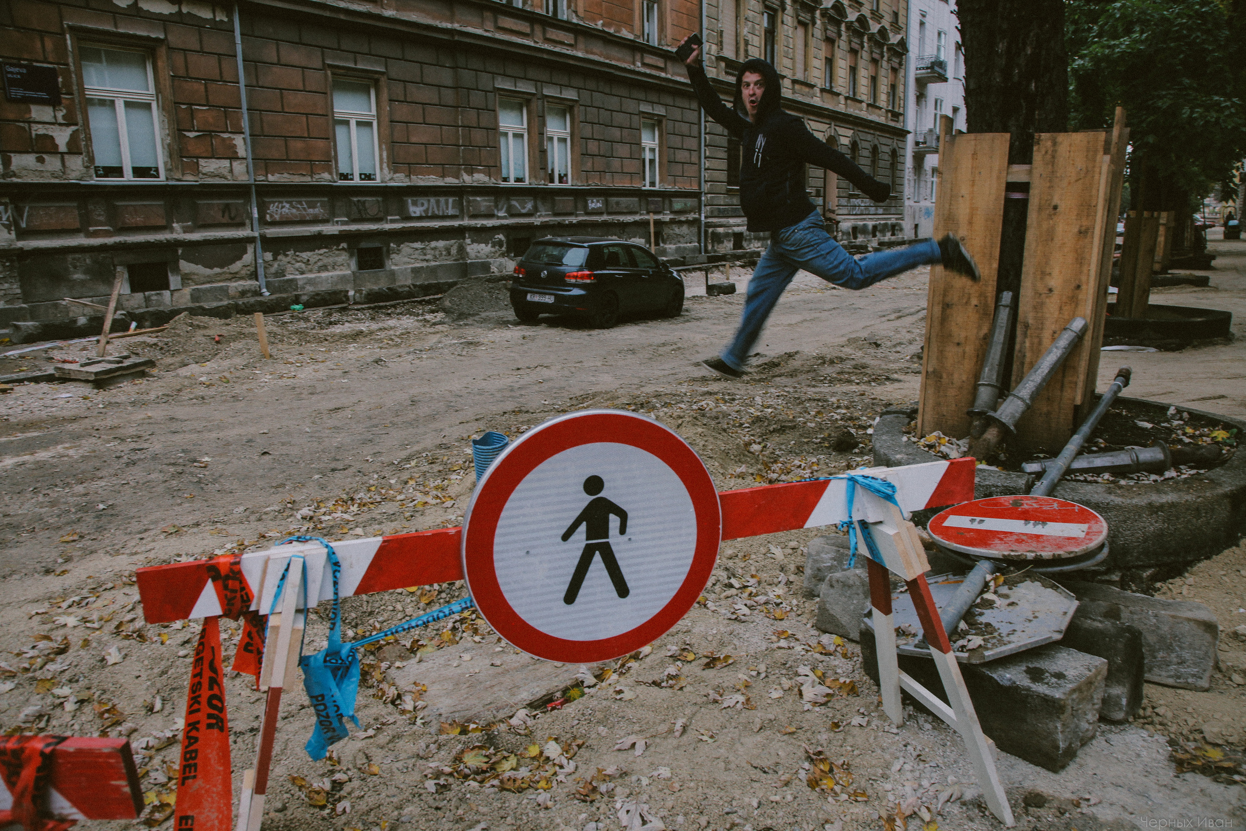 ЗАГРЕБ. Стрит-фотография, полная абсурда, идиотизма и красоты