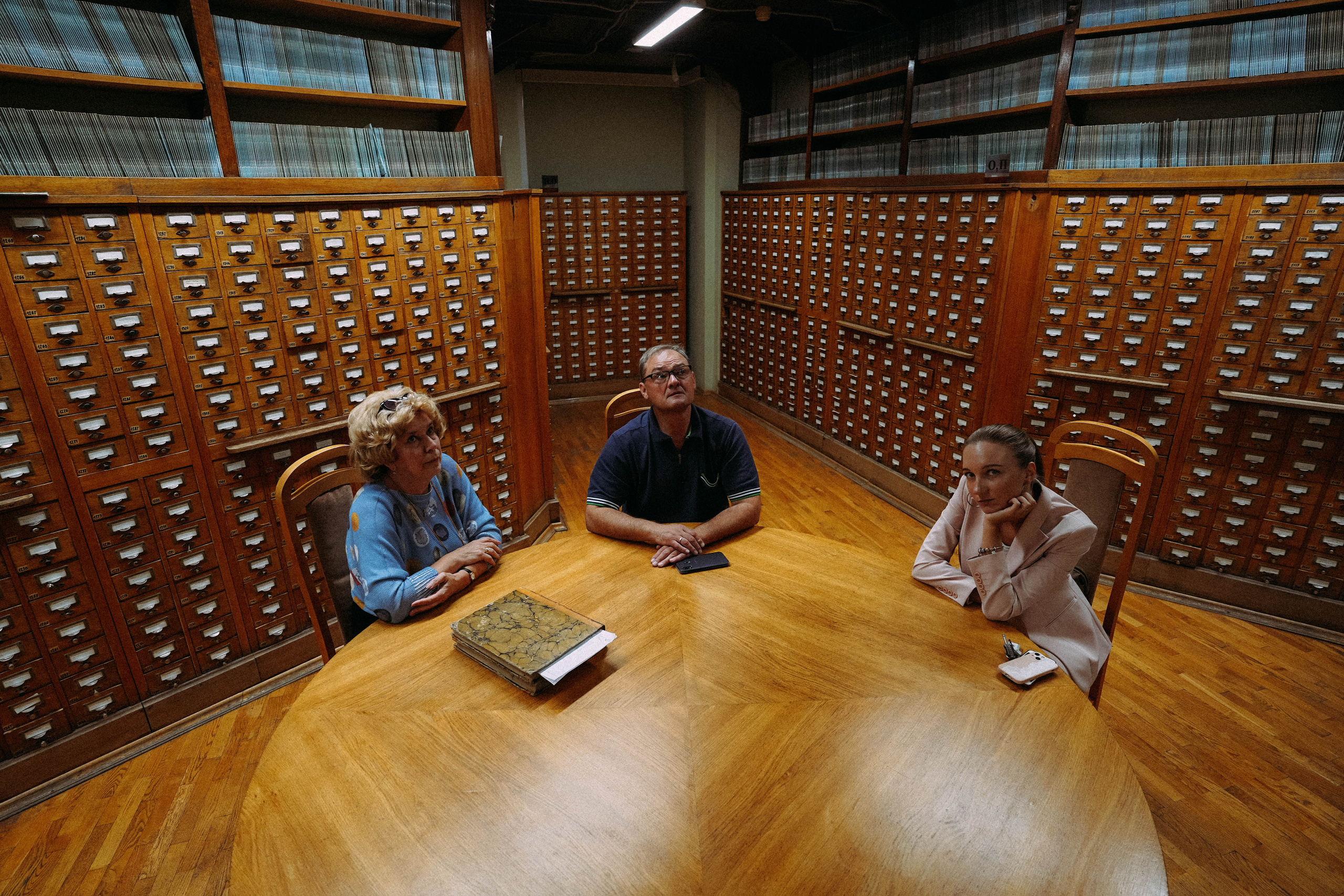 2022. Стрит-фотография, полная абсурда, идиотизма и красоты