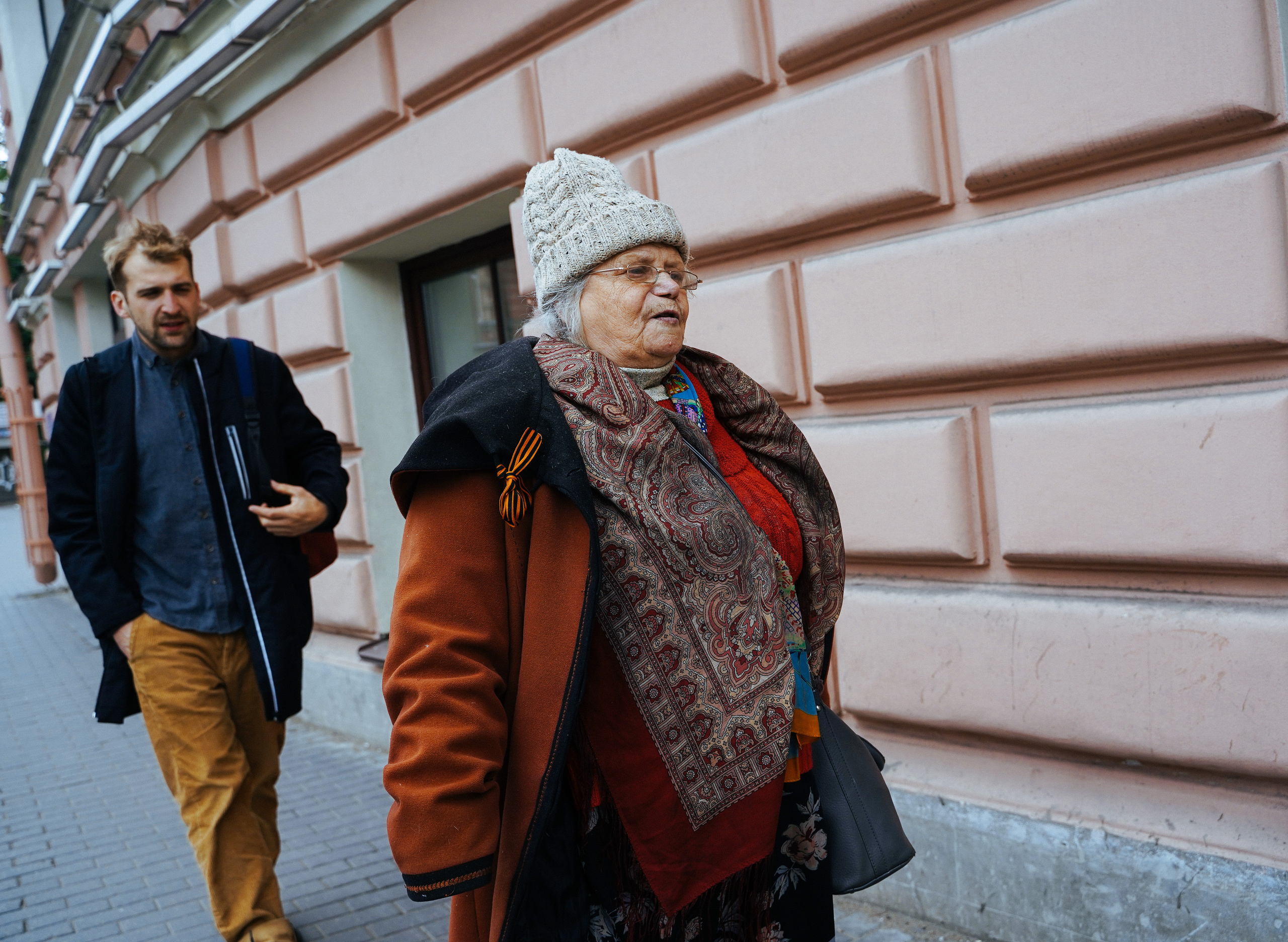 2019. Стрит-фотография, полная абсурда, идиотизма и красоты