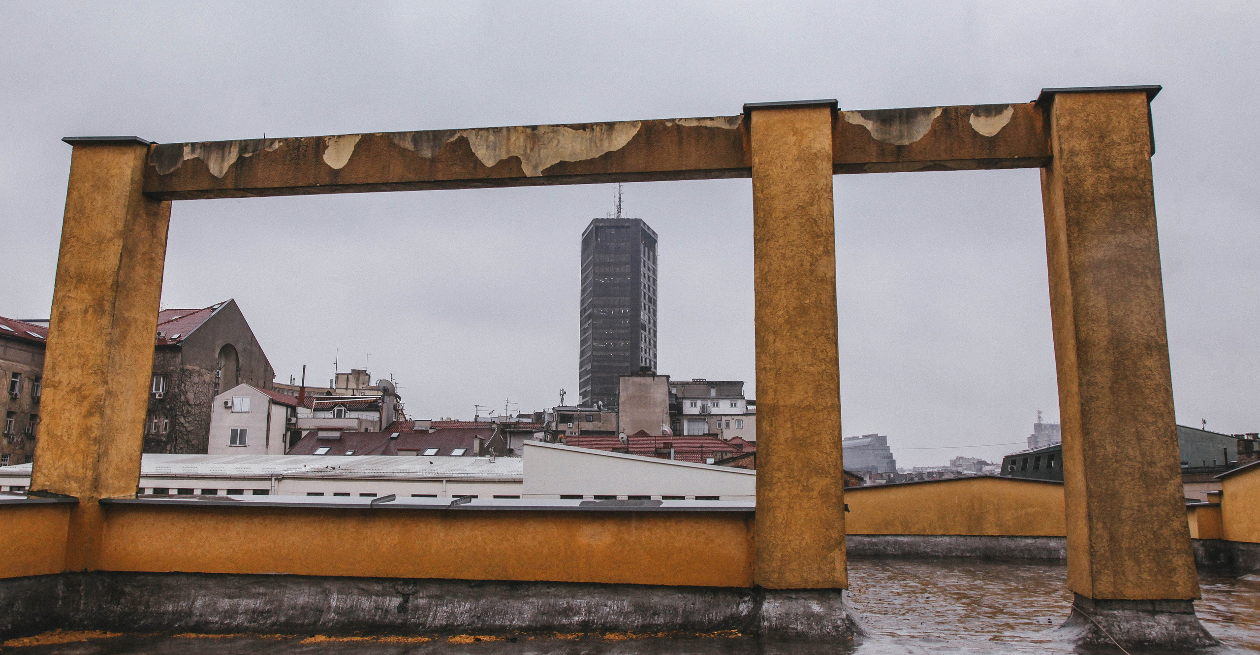 БЕЛГРАД. Стрит-фотография, полная абсурда, идиотизма и красоты