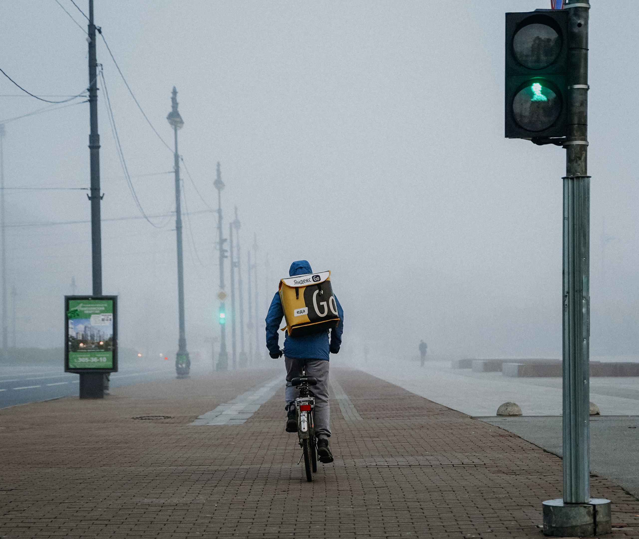 2020. Стрит-фотография, полная абсурда, идиотизма и красоты