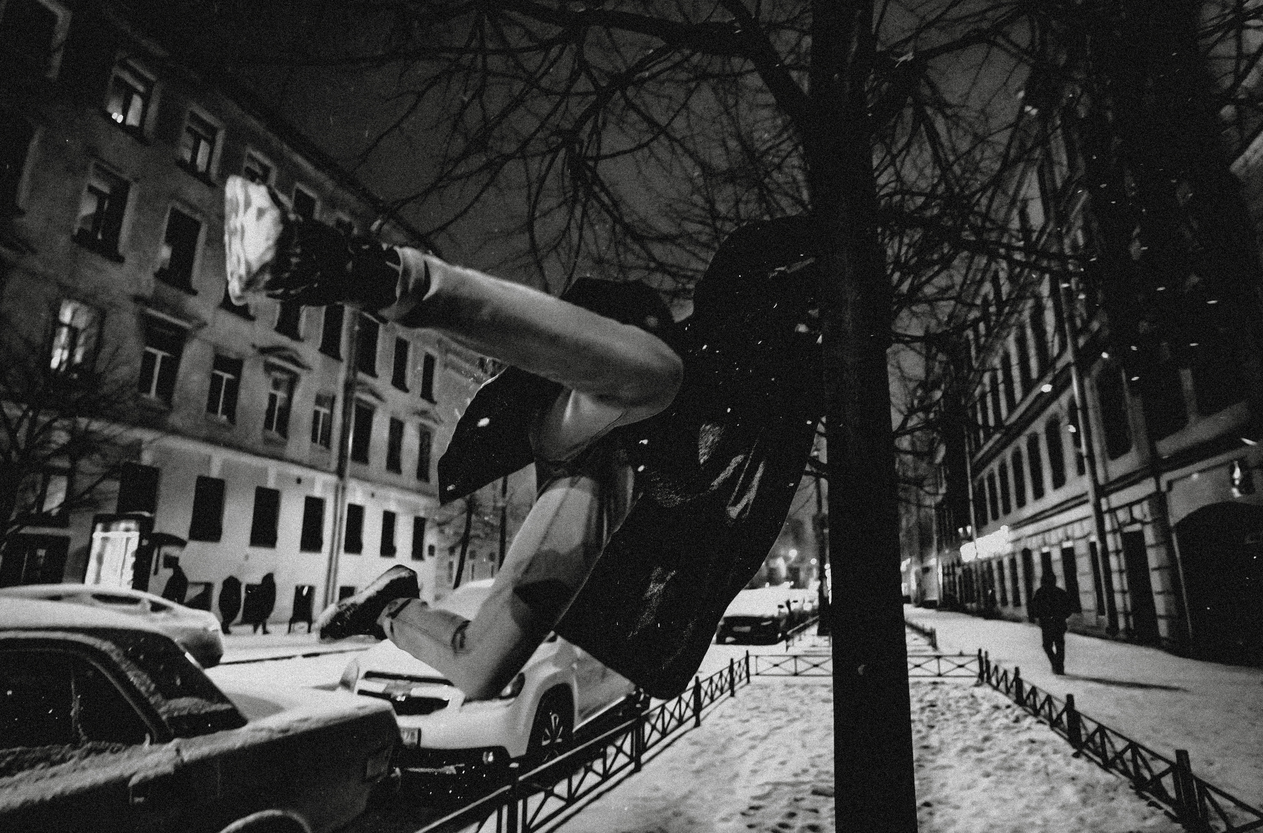 2020. Стрит-фотография, полная абсурда, идиотизма и красоты