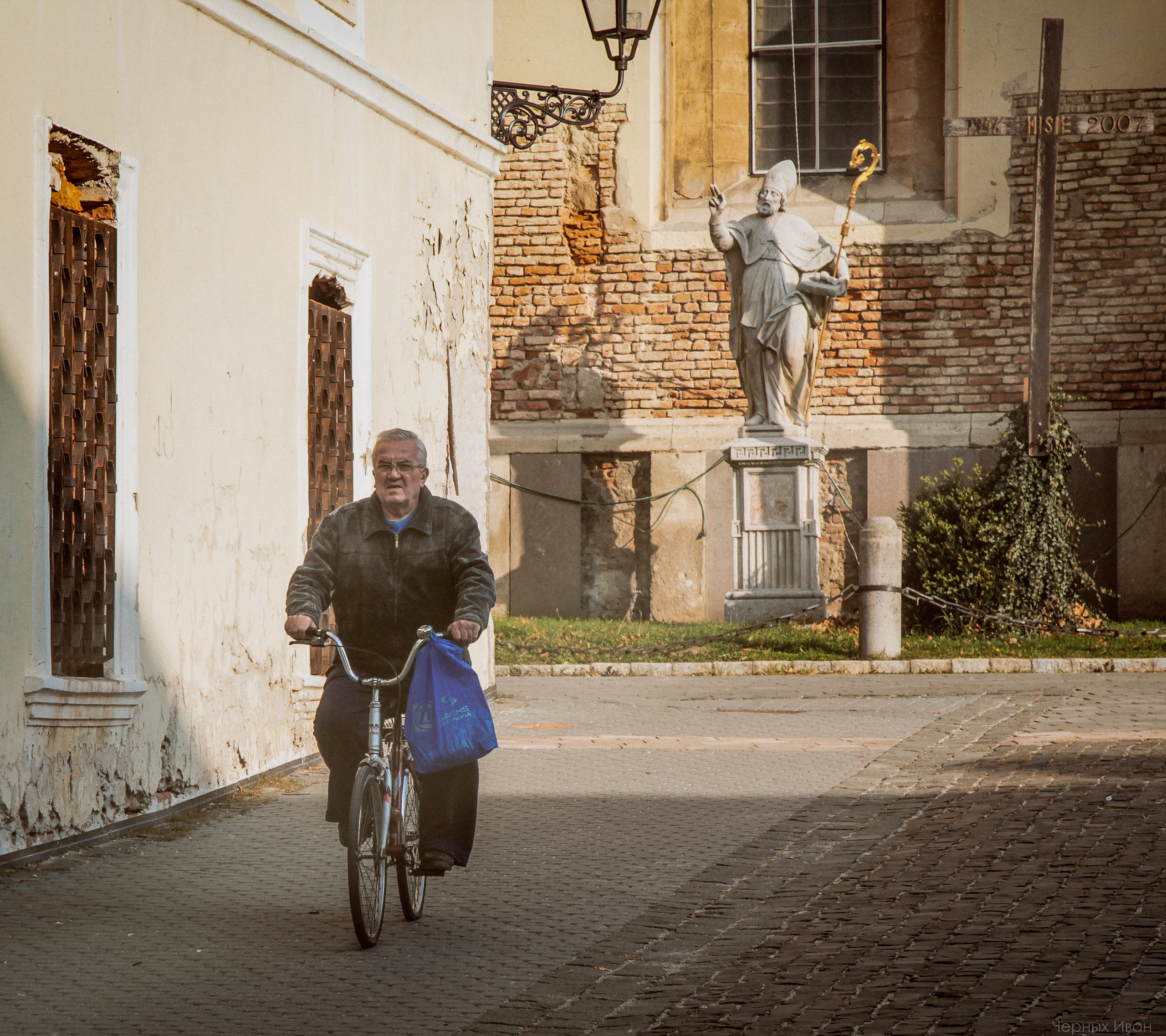 ФРАНЦИЯ. Стрит-фотография, полная абсурда, идиотизма и красоты