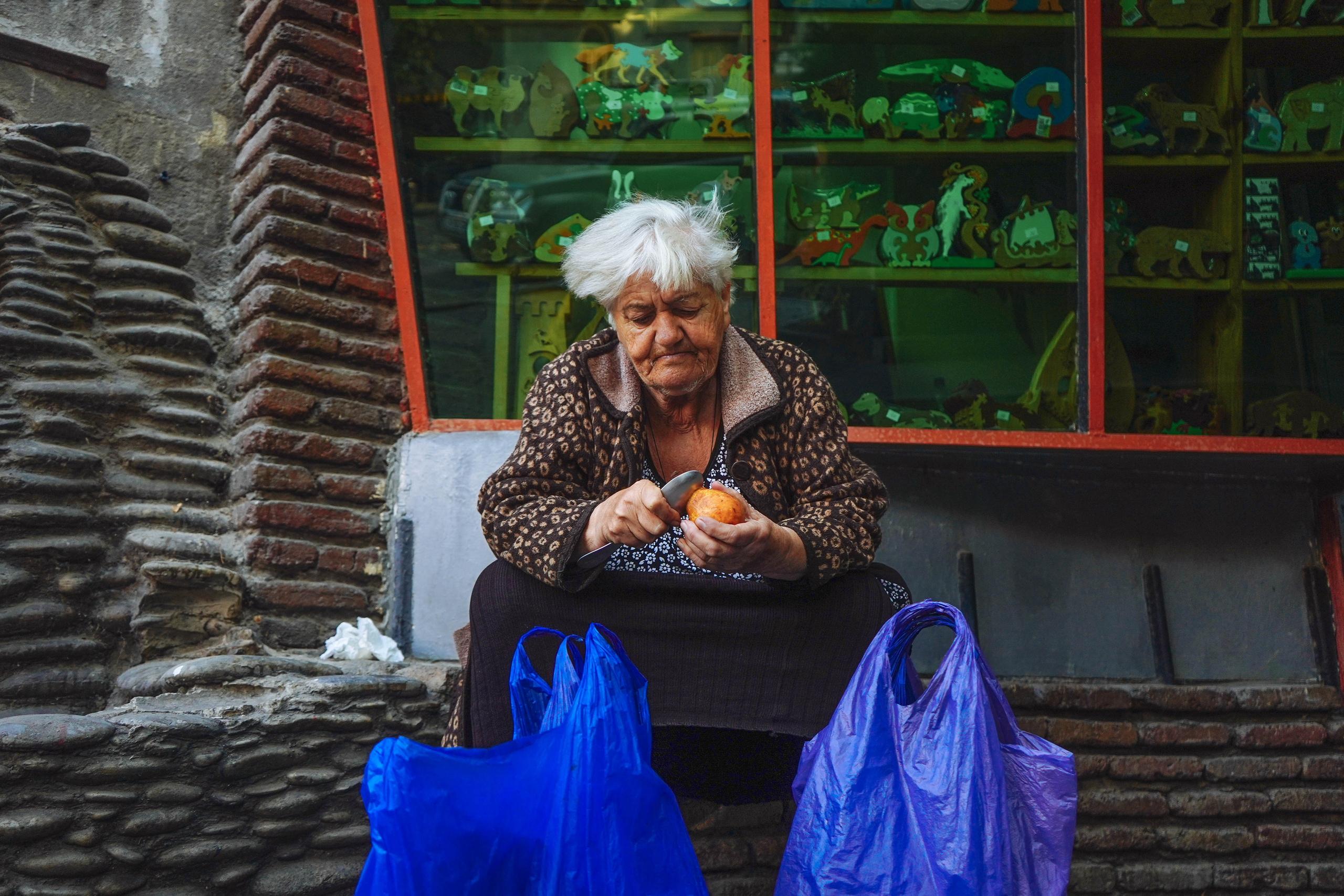 ГРУЗИЯ. Стрит-фотография, полная абсурда, идиотизма и красоты