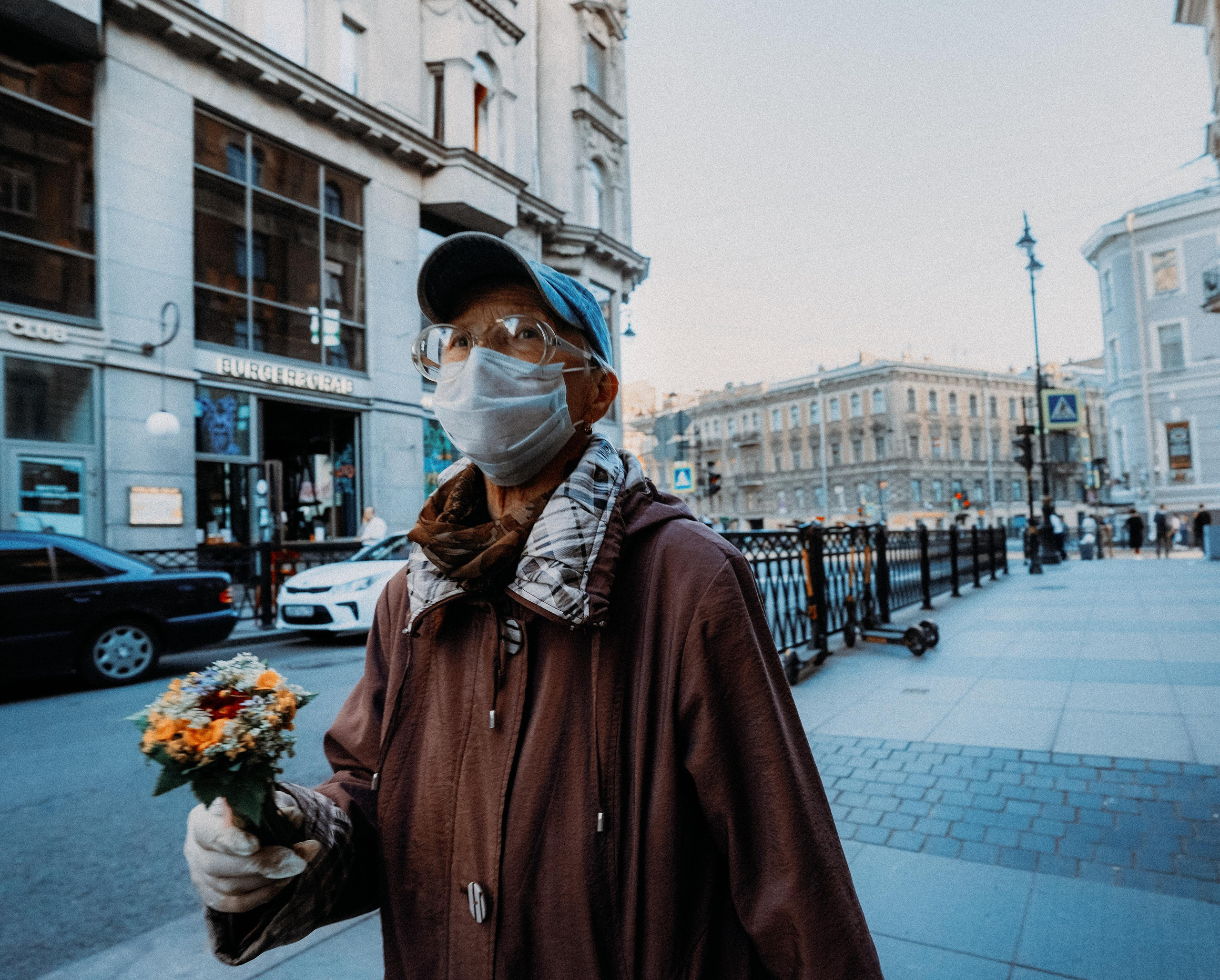 2021. Стрит-фотография, полная абсурда, идиотизма и красоты