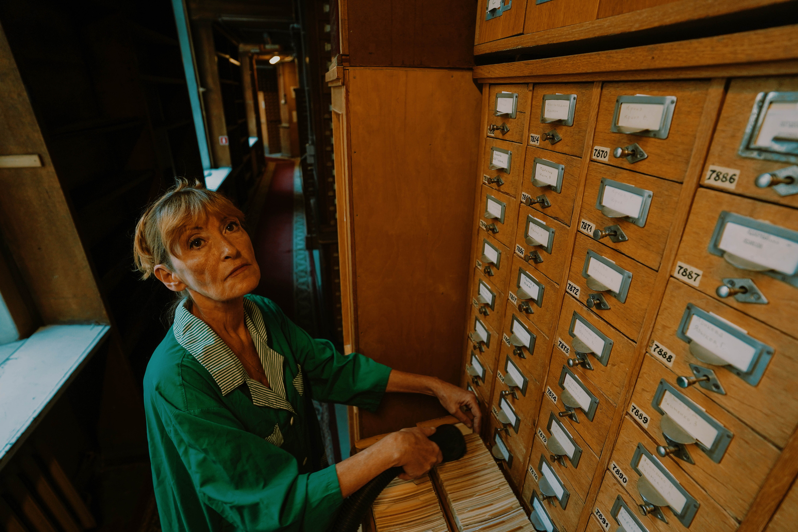 2022. Стрит-фотография, полная абсурда, идиотизма и красоты