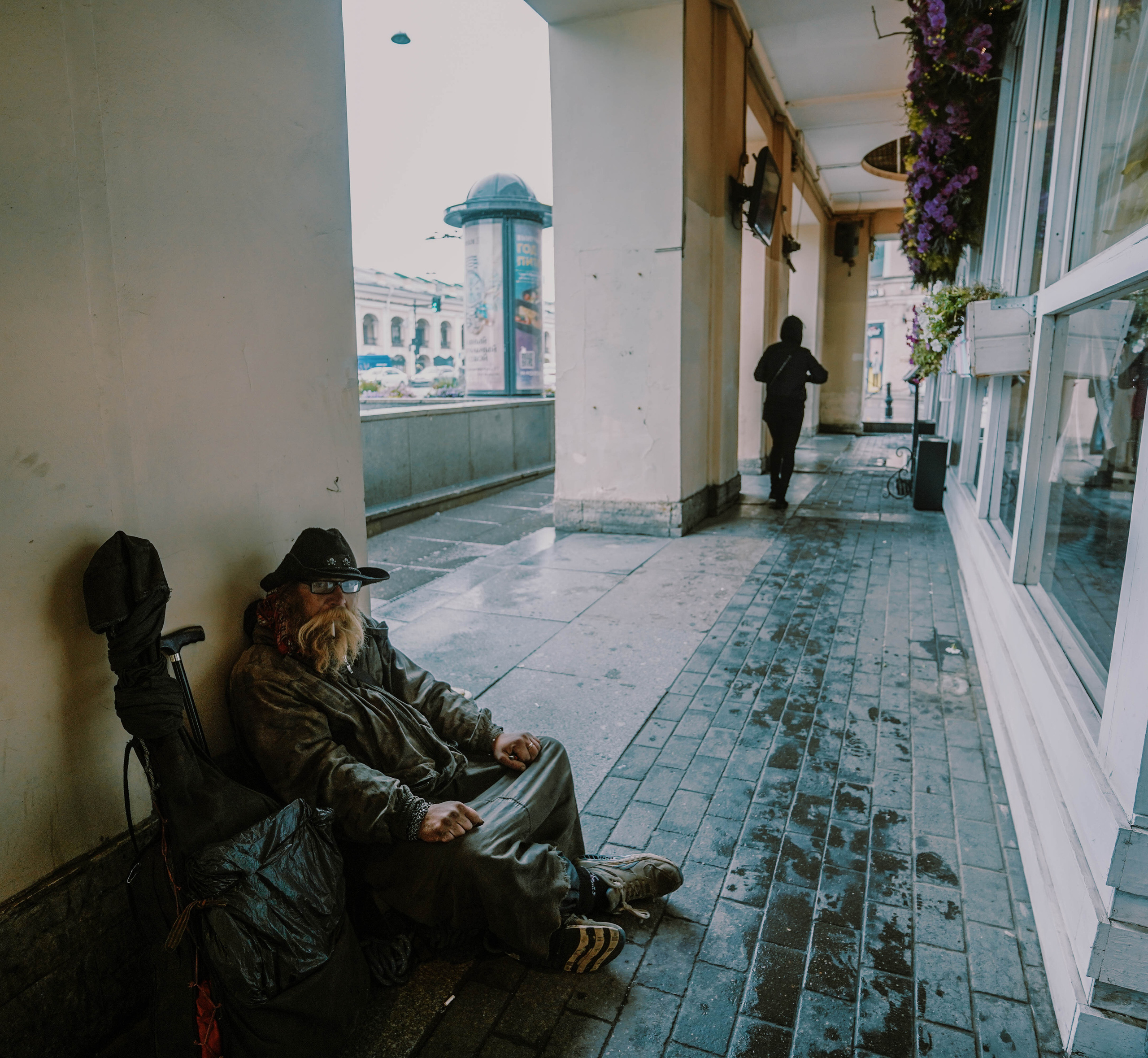 2022. Стрит-фотография, полная абсурда, идиотизма и красоты