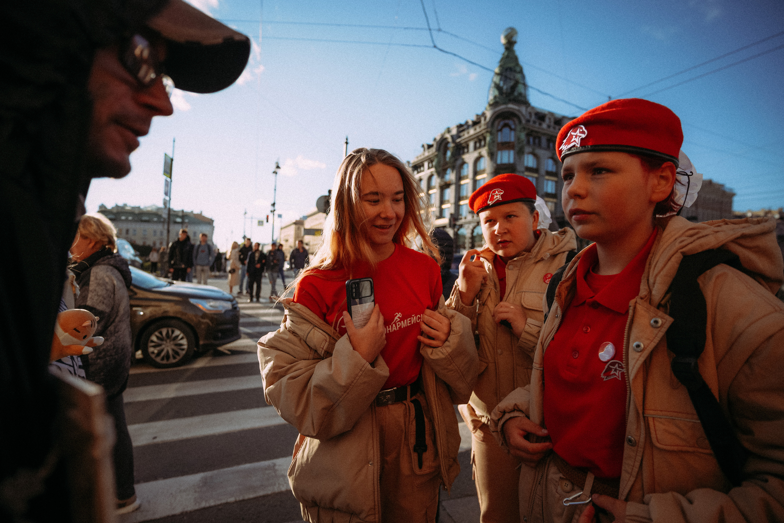 2022. Стрит-фотография, полная абсурда, идиотизма и красоты