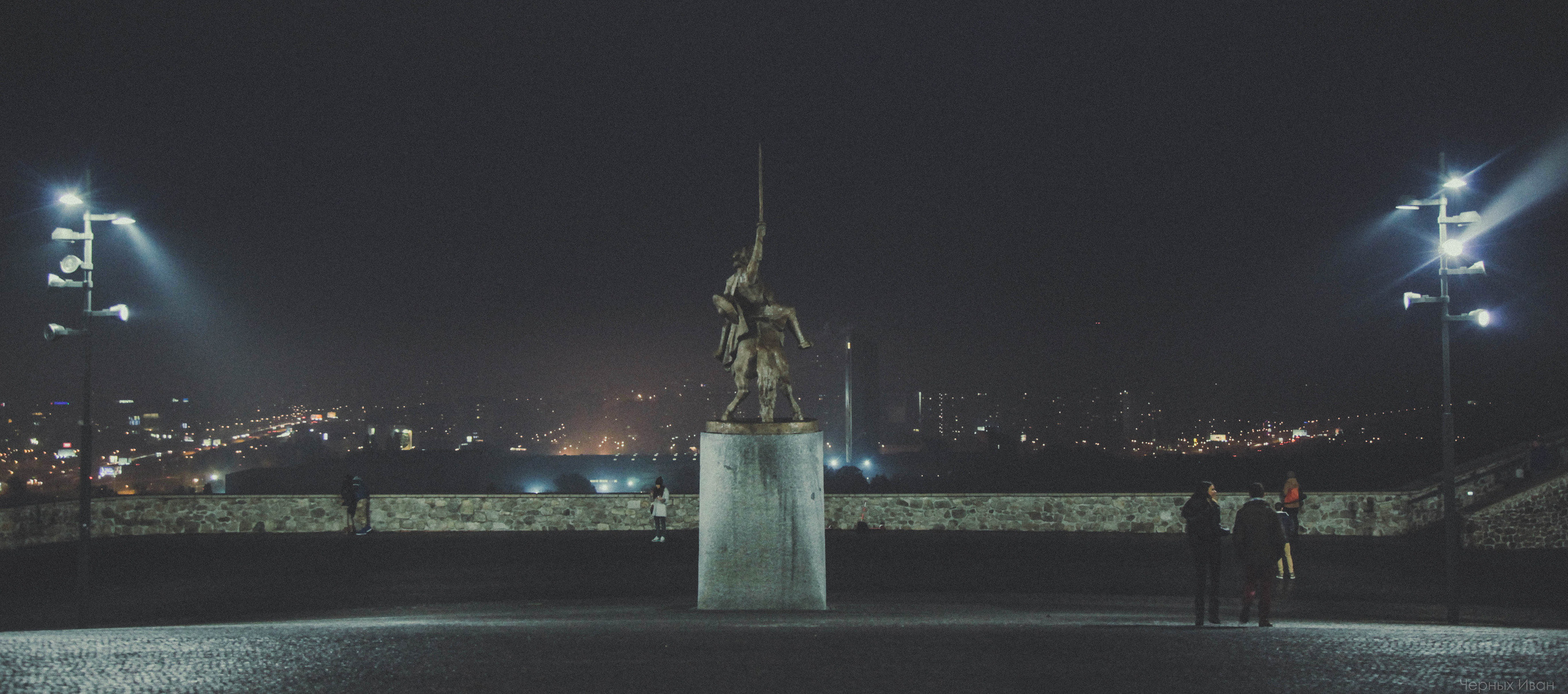 БРАТИСЛАВА. Стрит-фотография, полная абсурда, идиотизма и красоты