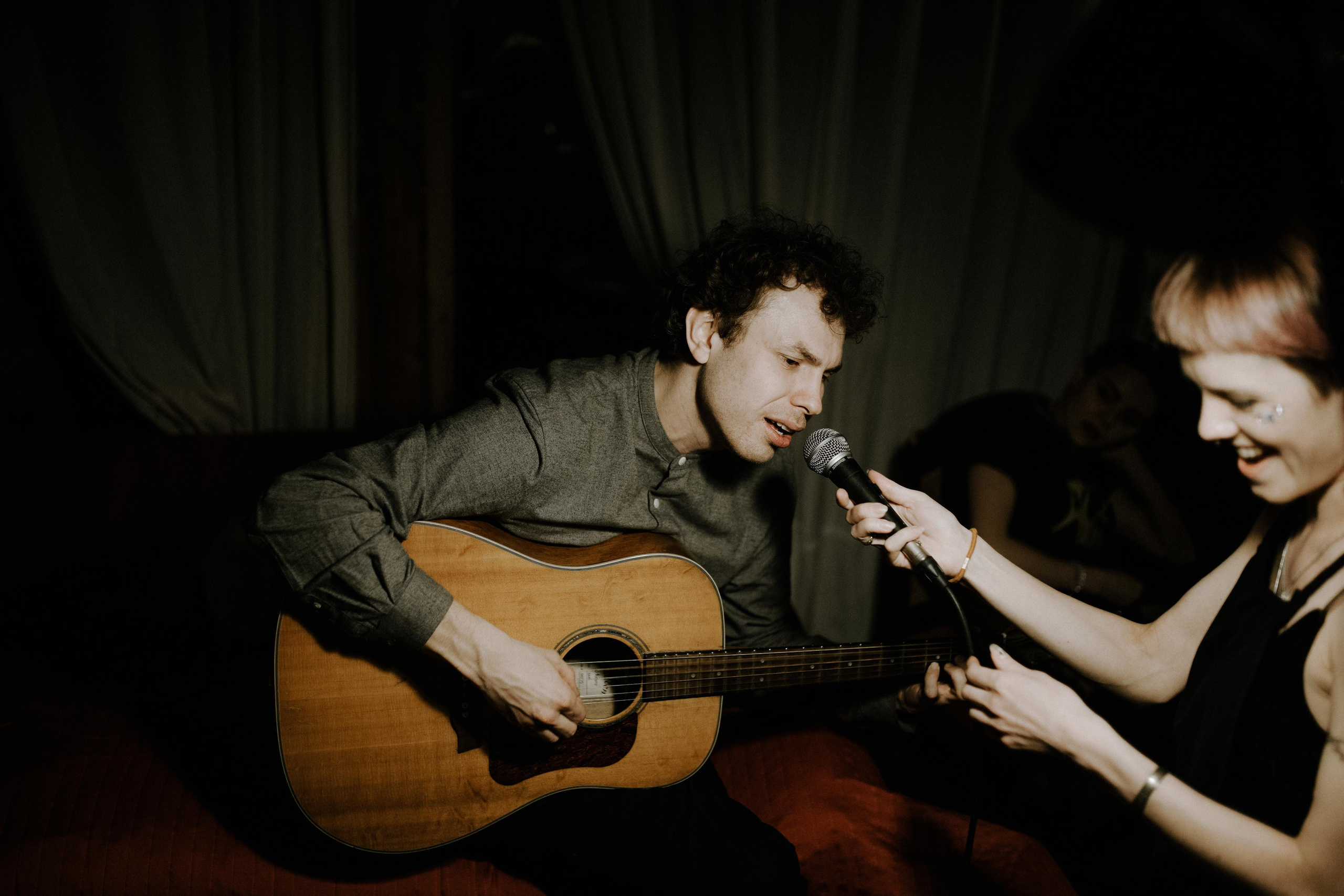 2021. Стрит-фотография, полная абсурда, идиотизма и красоты