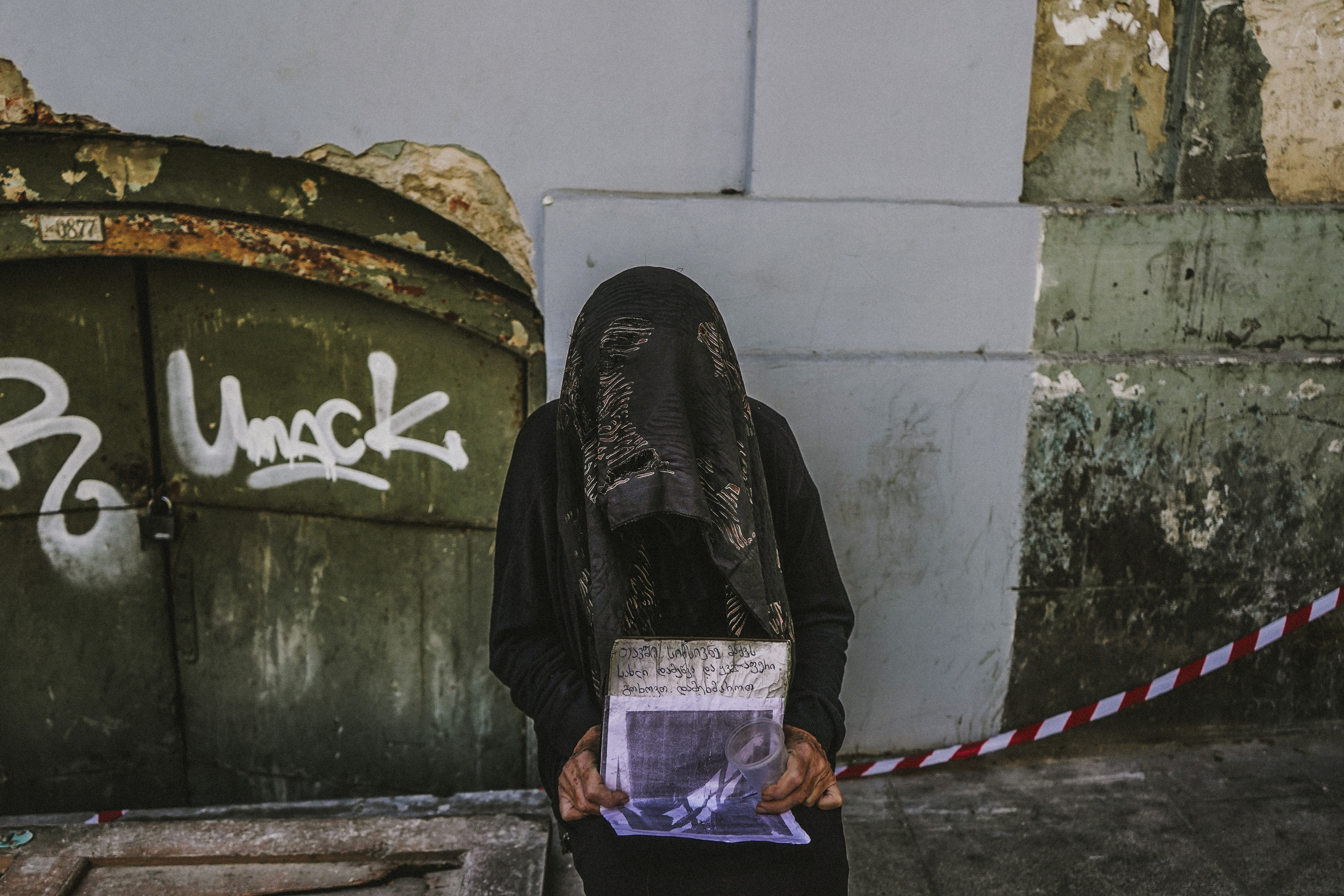 ГРУЗИЯ. Стрит-фотография, полная абсурда, идиотизма и красоты