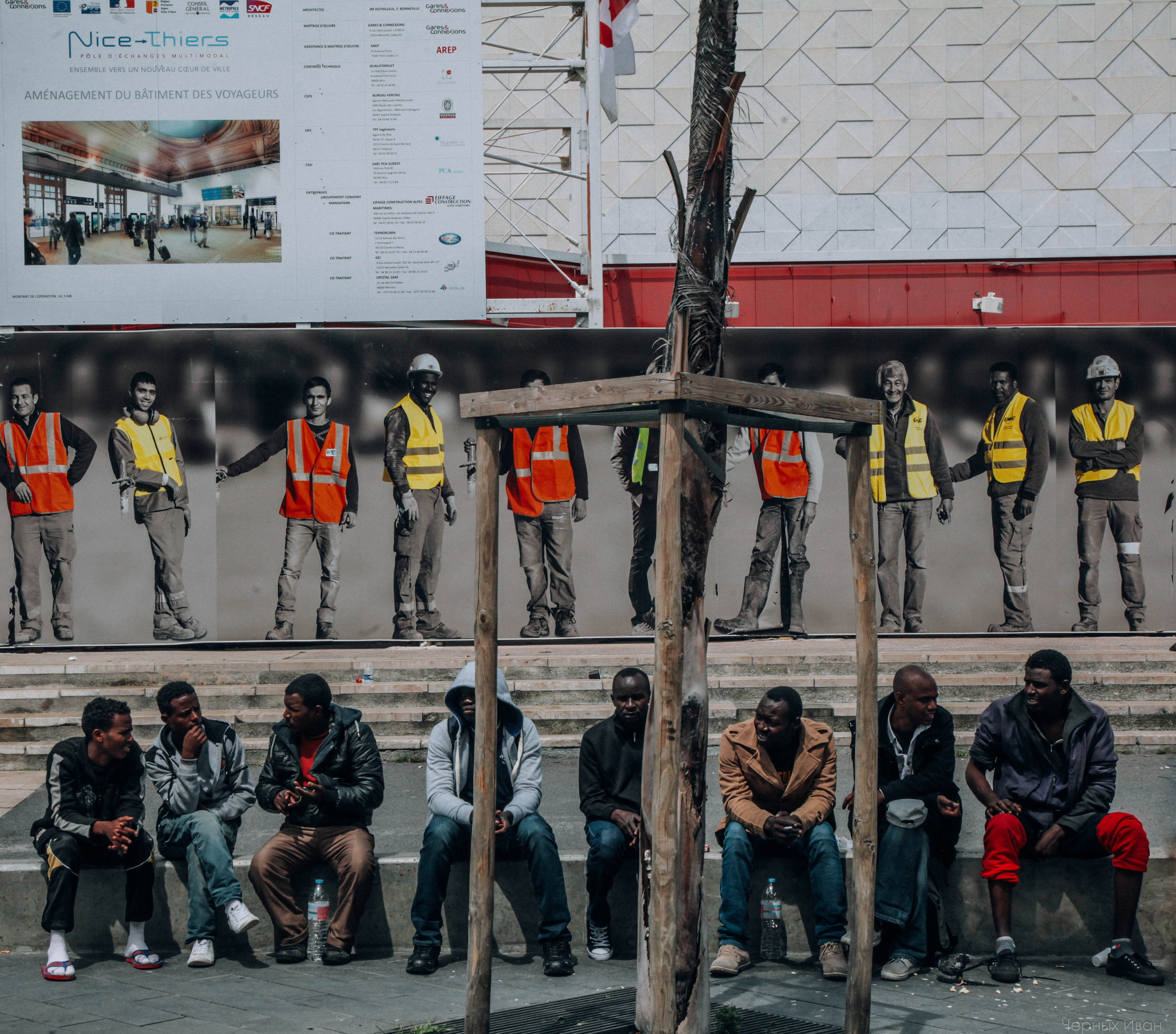 BEST OF. Стрит-фотография, полная абсурда, идиотизма и красоты