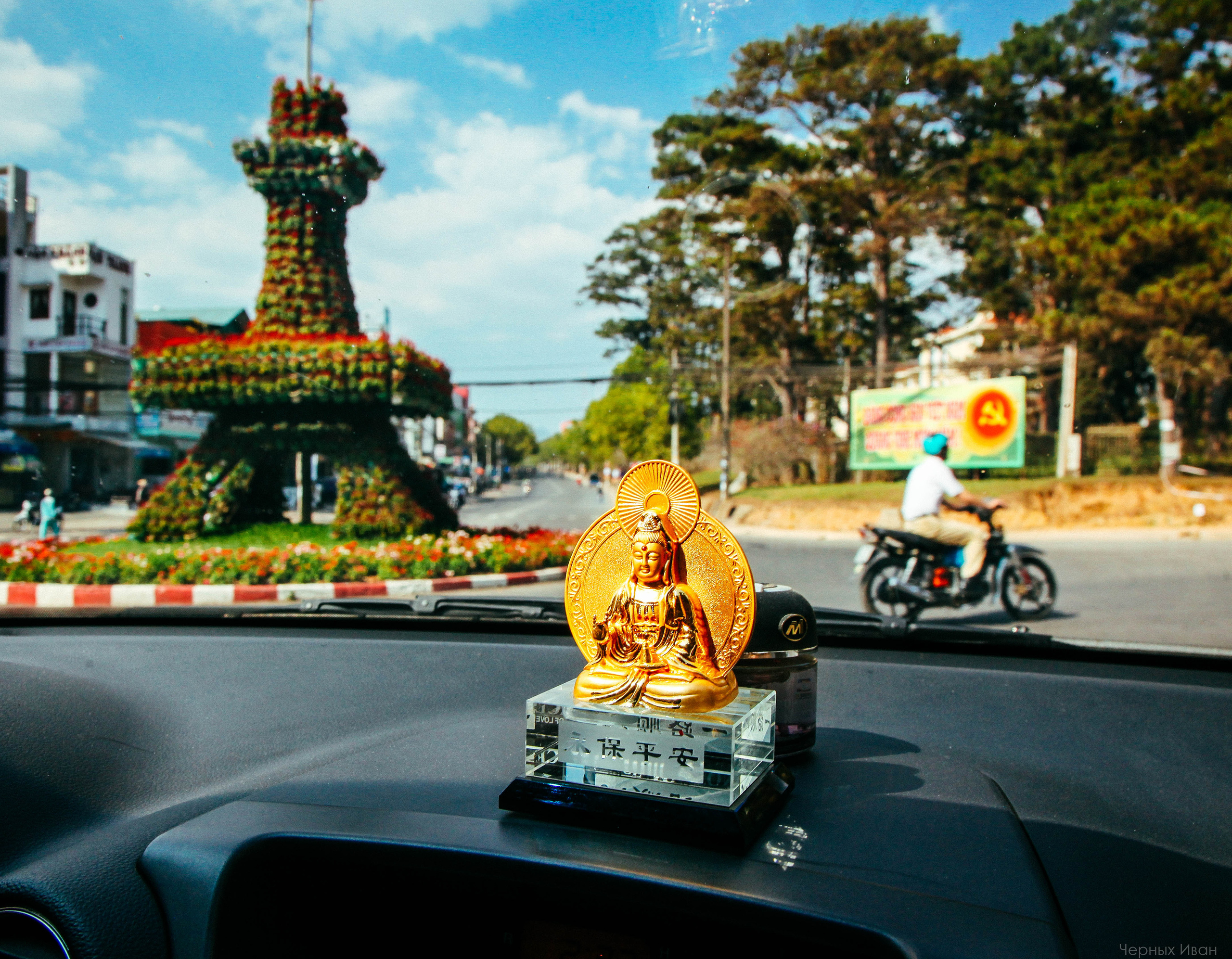 ВЬЕТНАМ. Стрит-фотография, полная абсурда, идиотизма и красоты