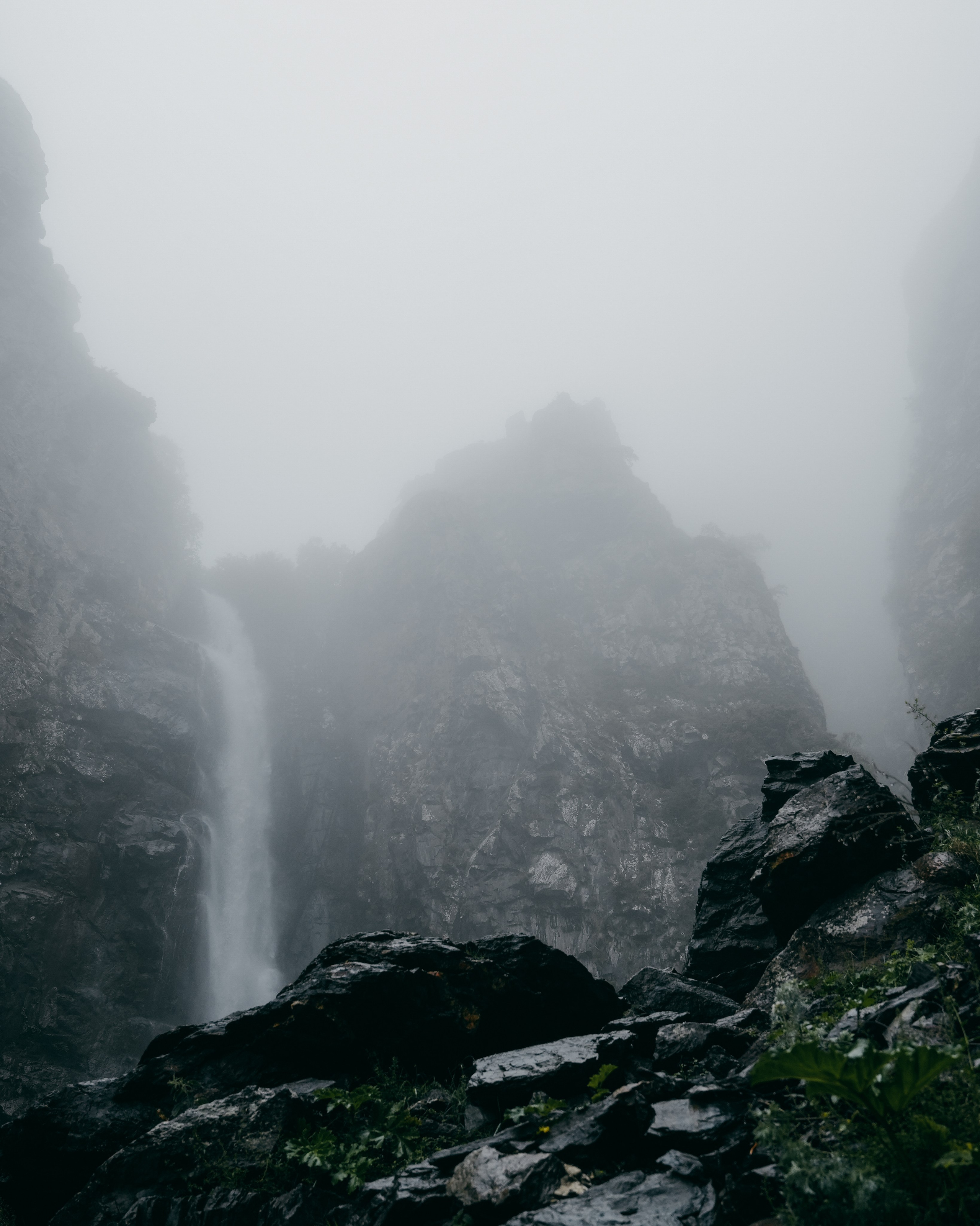 Gveleti Waterfalls (hike). Mountain Photographer in Georgia | Kazbegi & Gudauri Photo Experiences