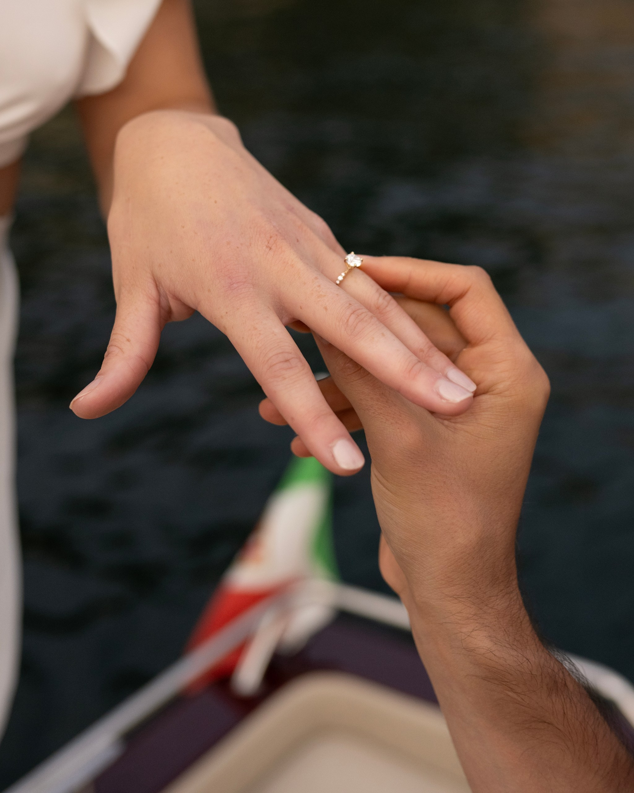 Boat proposal. Fotografo matrimonio Lago di Como Ferrari Media Production