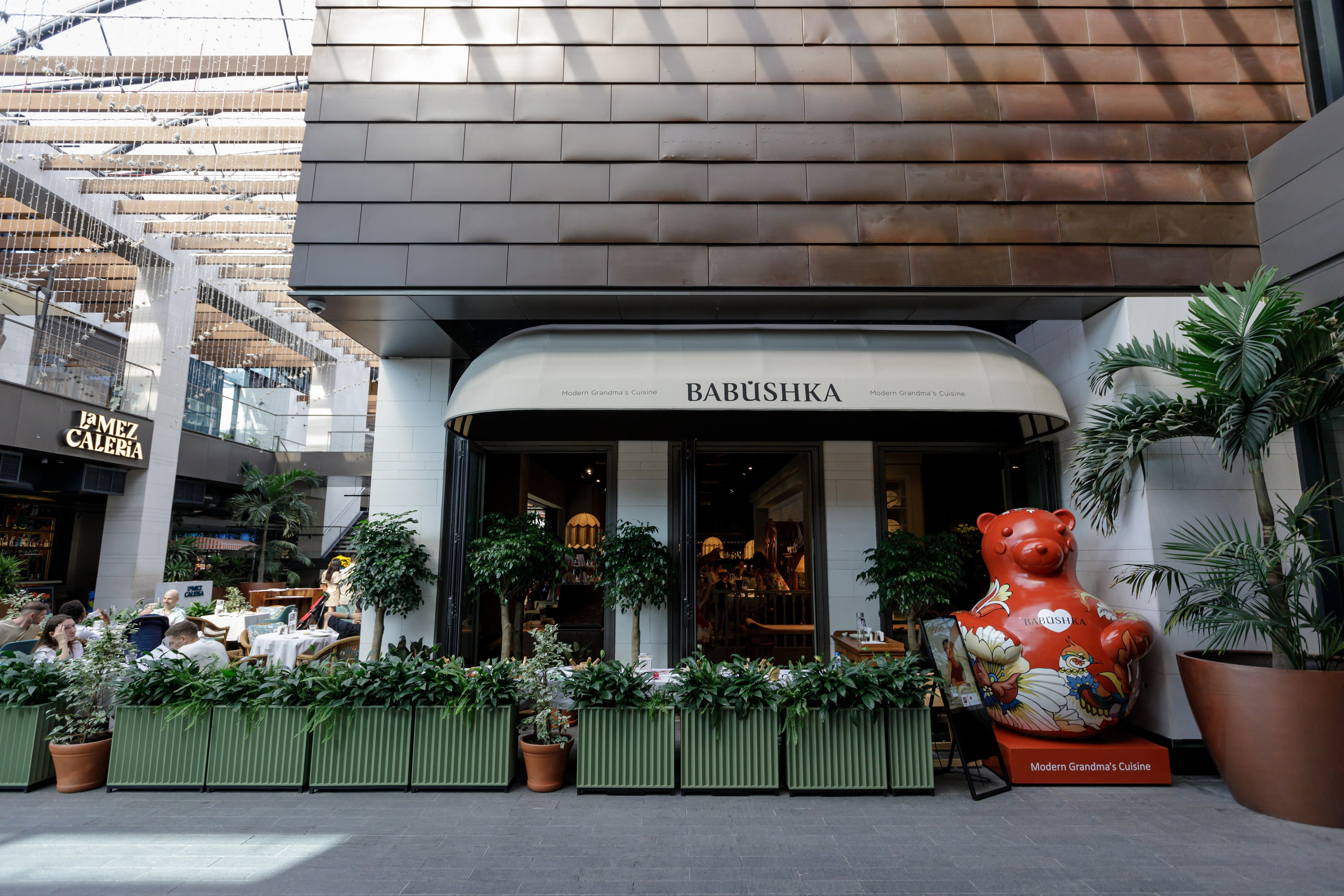 Maslenitsa at Babushka Restaurant, Dubai 2024. Photographer Anna Curly | Weddings and Events in Dubai