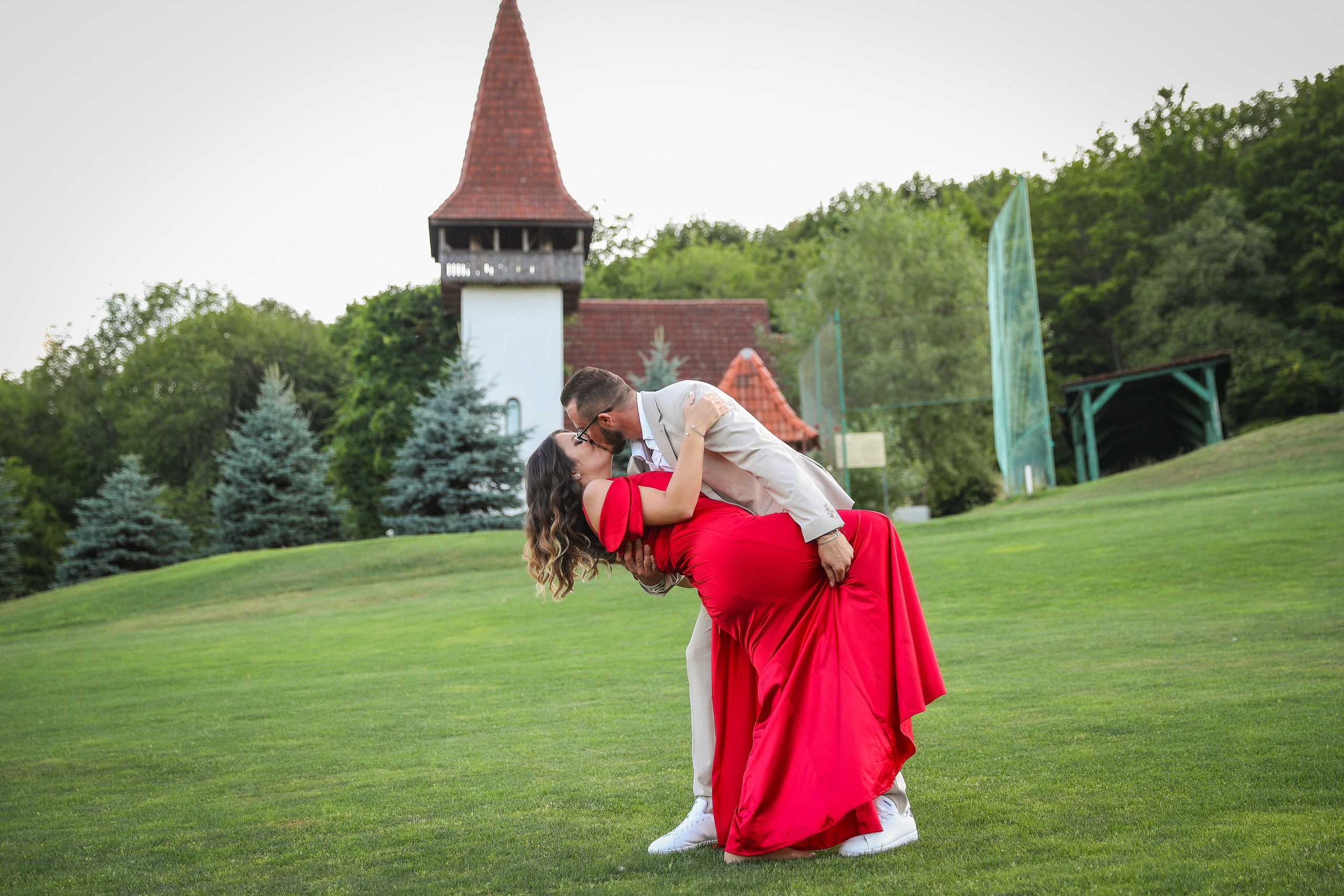 Nunta Anastasiei și a lui Ionuț de la SunGarden Cluj-Napoca a fost o “nunta de vis”. Rares Bucur is a professional wedding photographer based in Cluj-Napoca, Romania, specializing in wedding photography