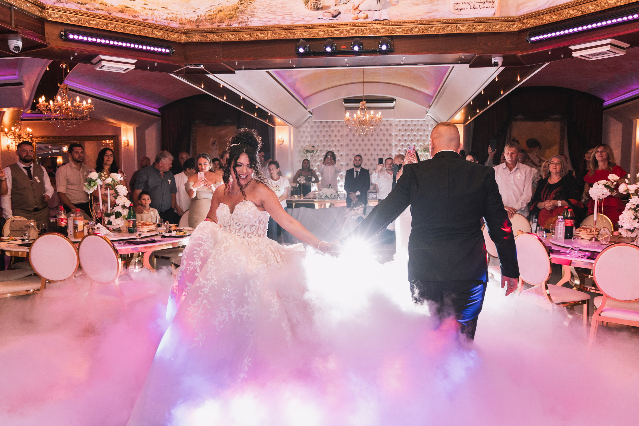 Anja i Milan. Fotografisanje venčanja i svadbi - Vijatov Studio