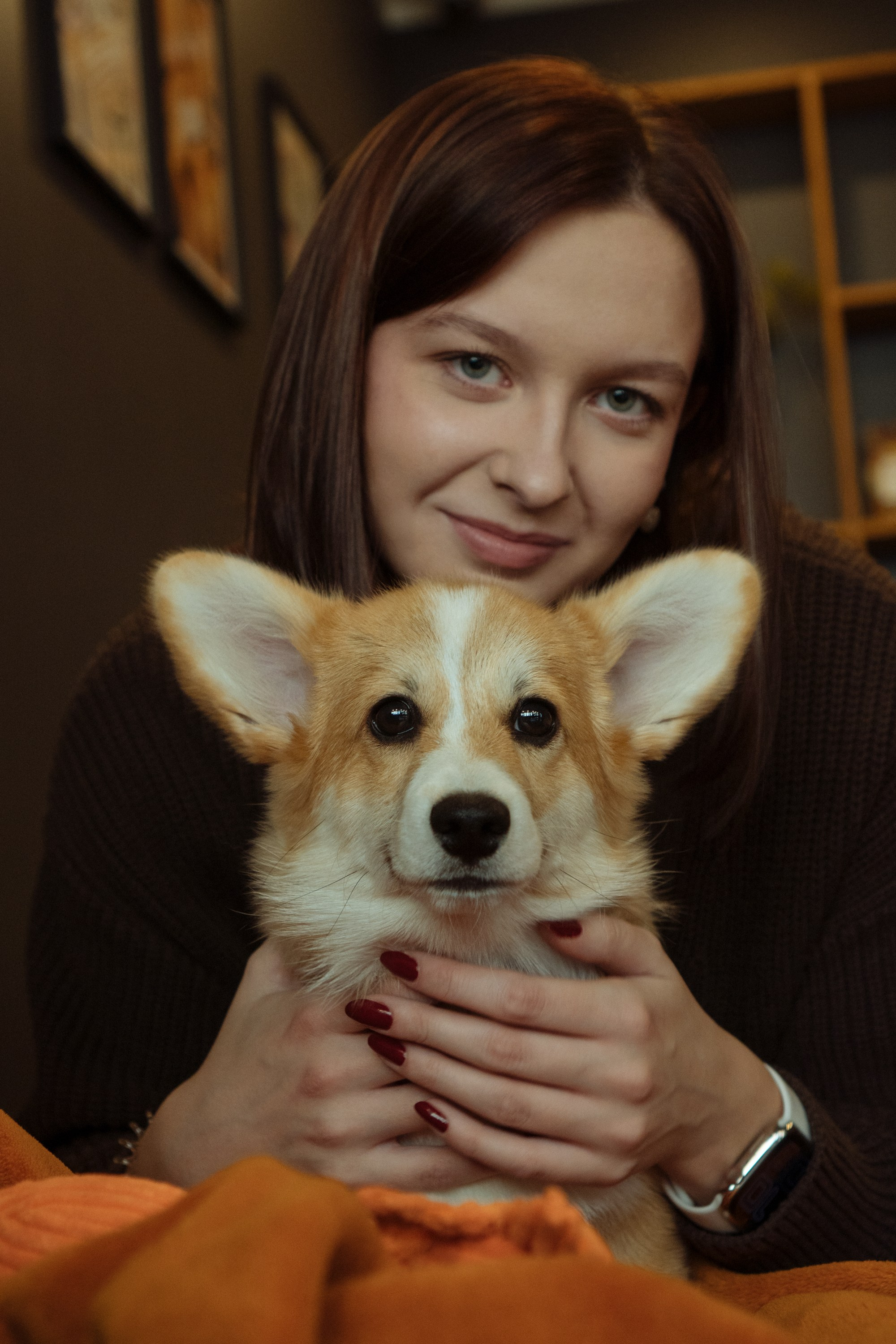 Anastasia and her Ada, Pembroke Welsh Corgi. Kat Laisaar — Pet photographer in Tallinn
