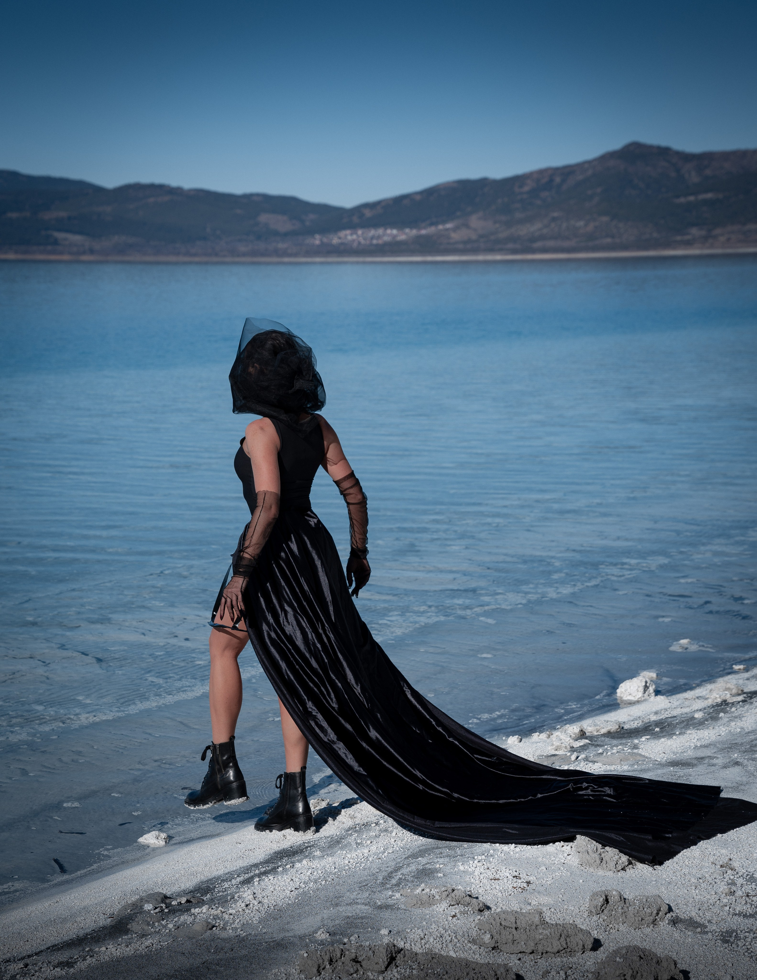 SALDA LAKE. UNRATED PHOTO