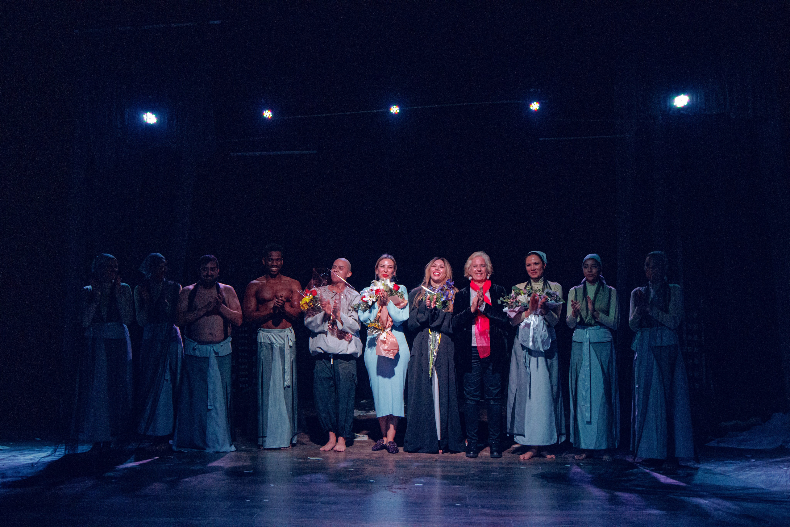 Fotos de la representación teatral en Valencia. Fotógrafo de retrato, familia y reportajes en Valencia | España | Europa Vitalii Lumier