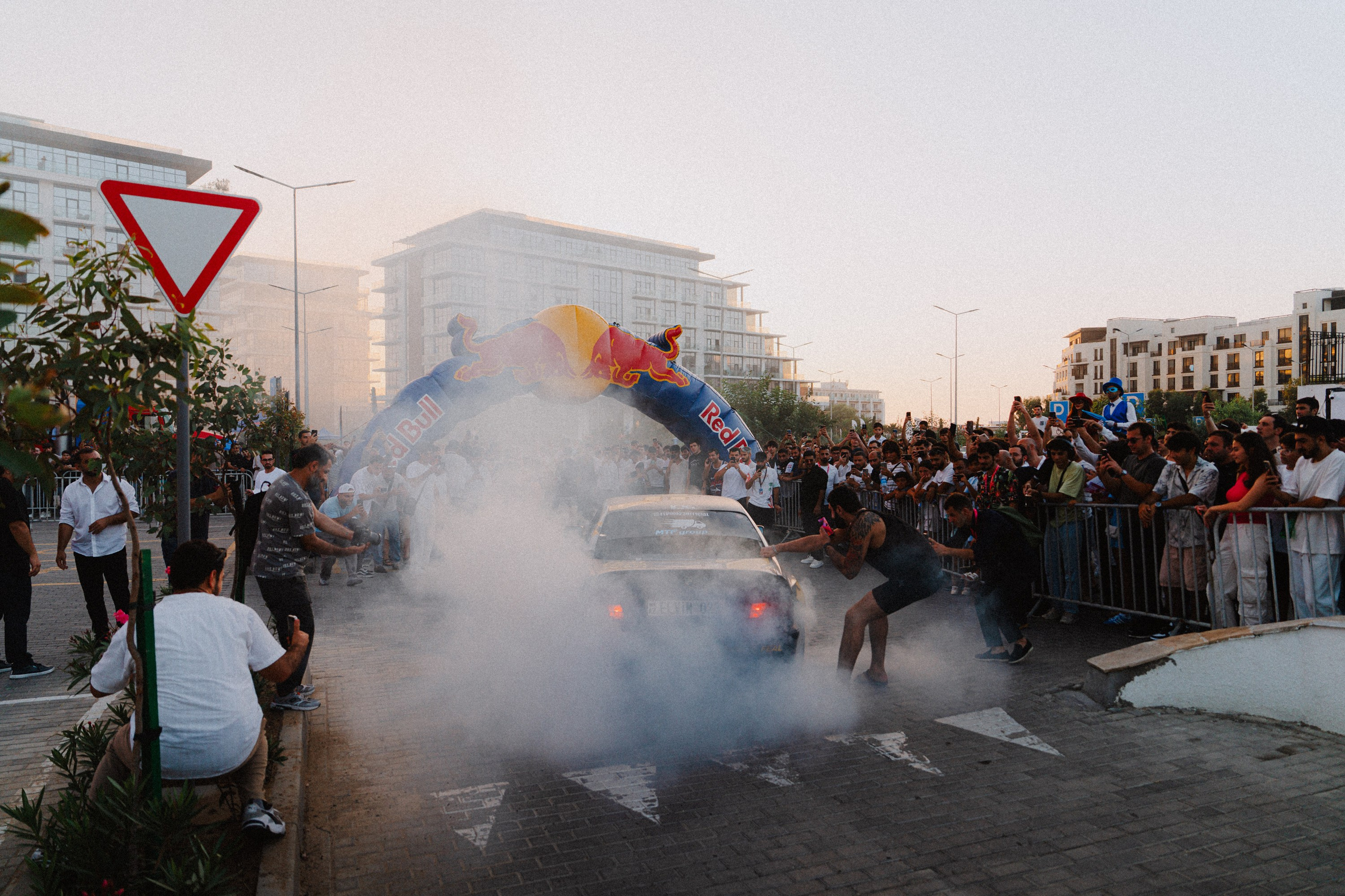 HYPER DRIVE. WORLDWIDE COMMERCIAL AUTOMOTIVE PHOTOGRAPHER