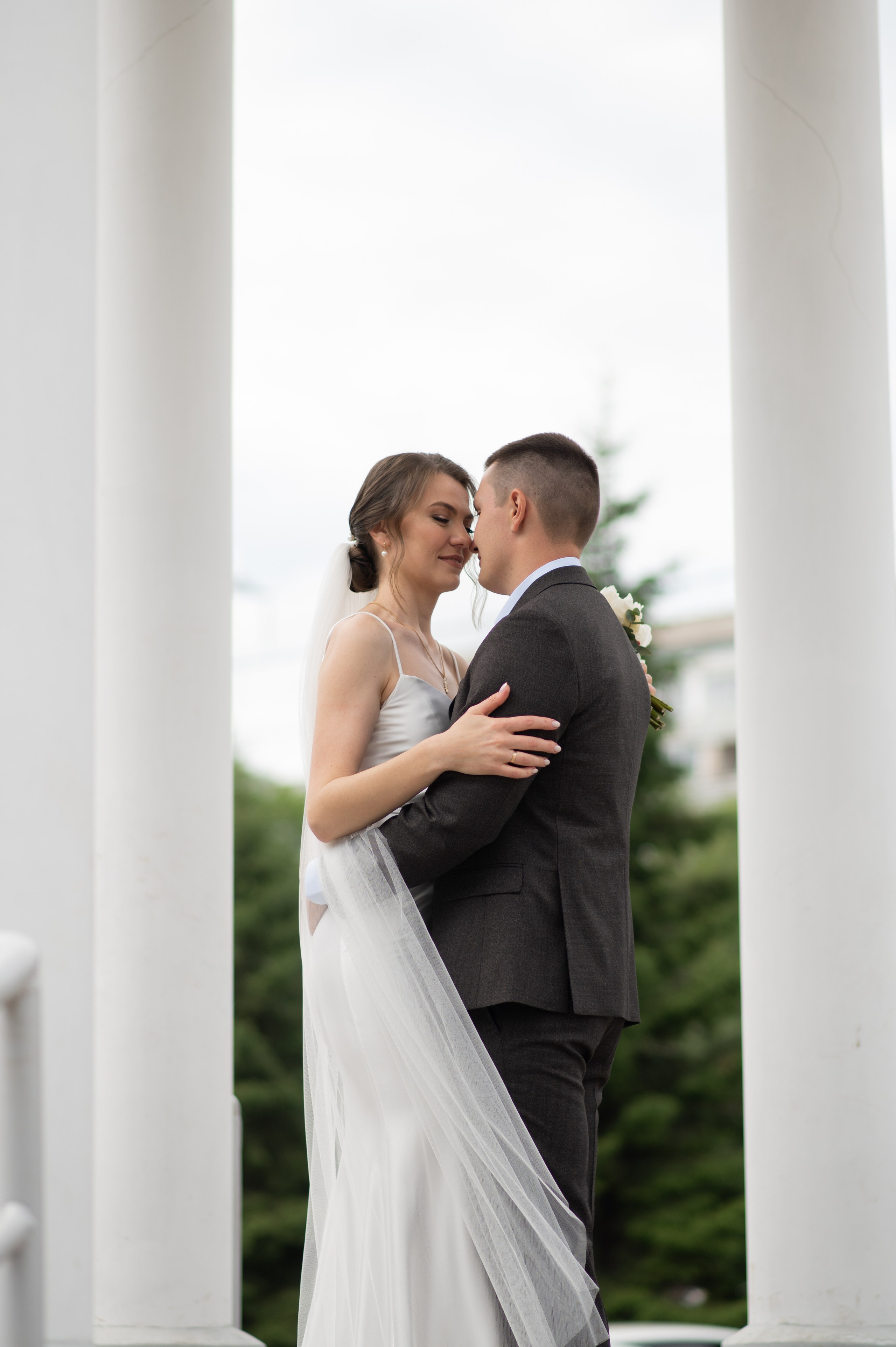 Light. Wedding and commercial photographer