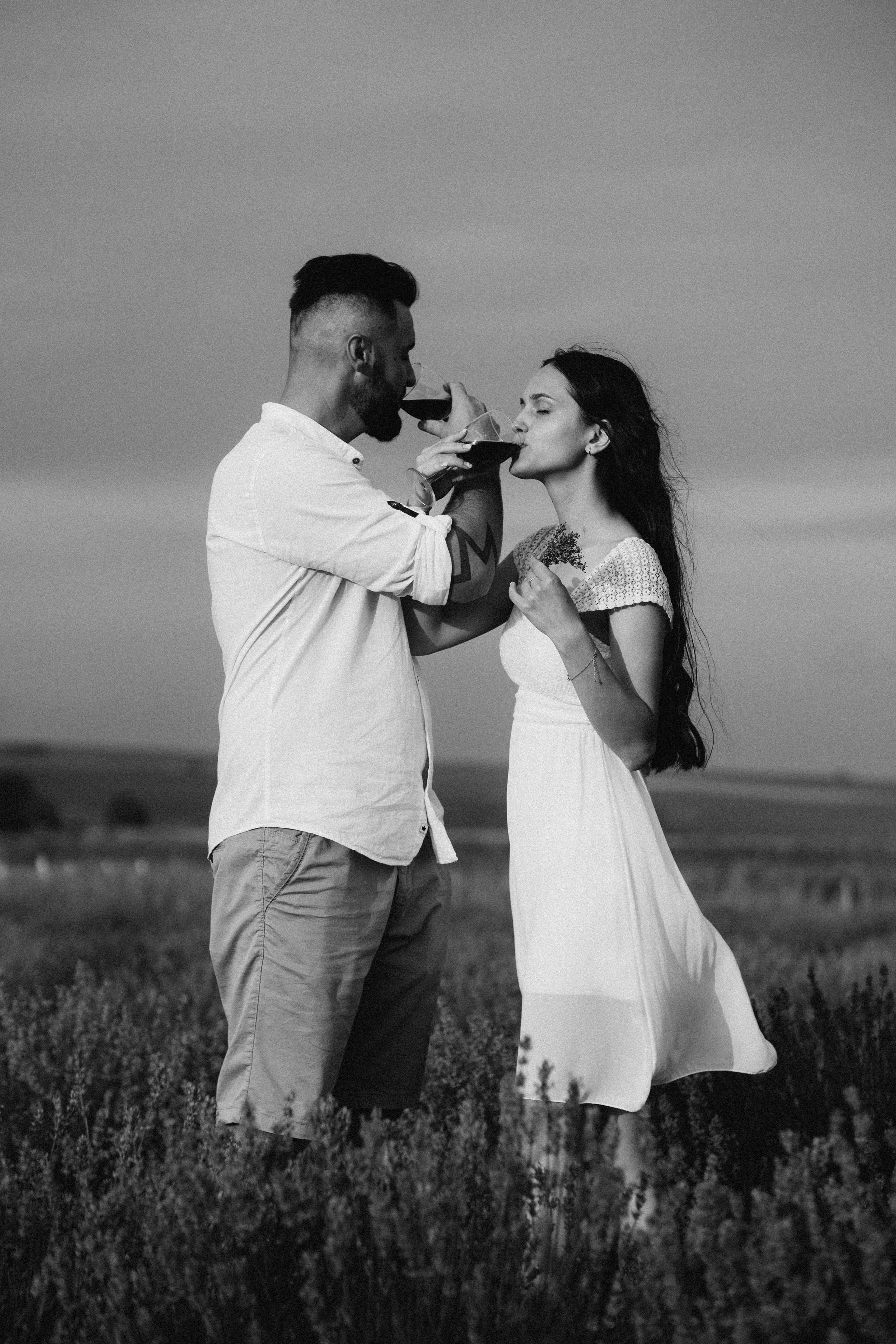 Hand in Hand. Fotograf Katowice – sesje indywidualne, rodzinne, ślubne