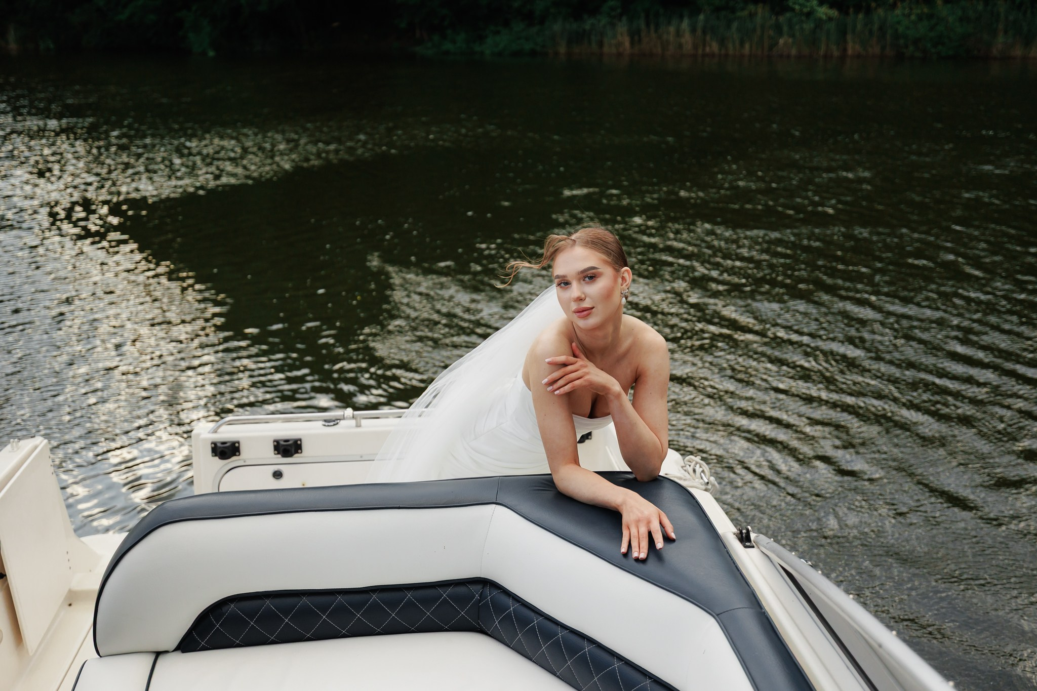 Wedding Photographer in Bucharest — Manu Ivanciu