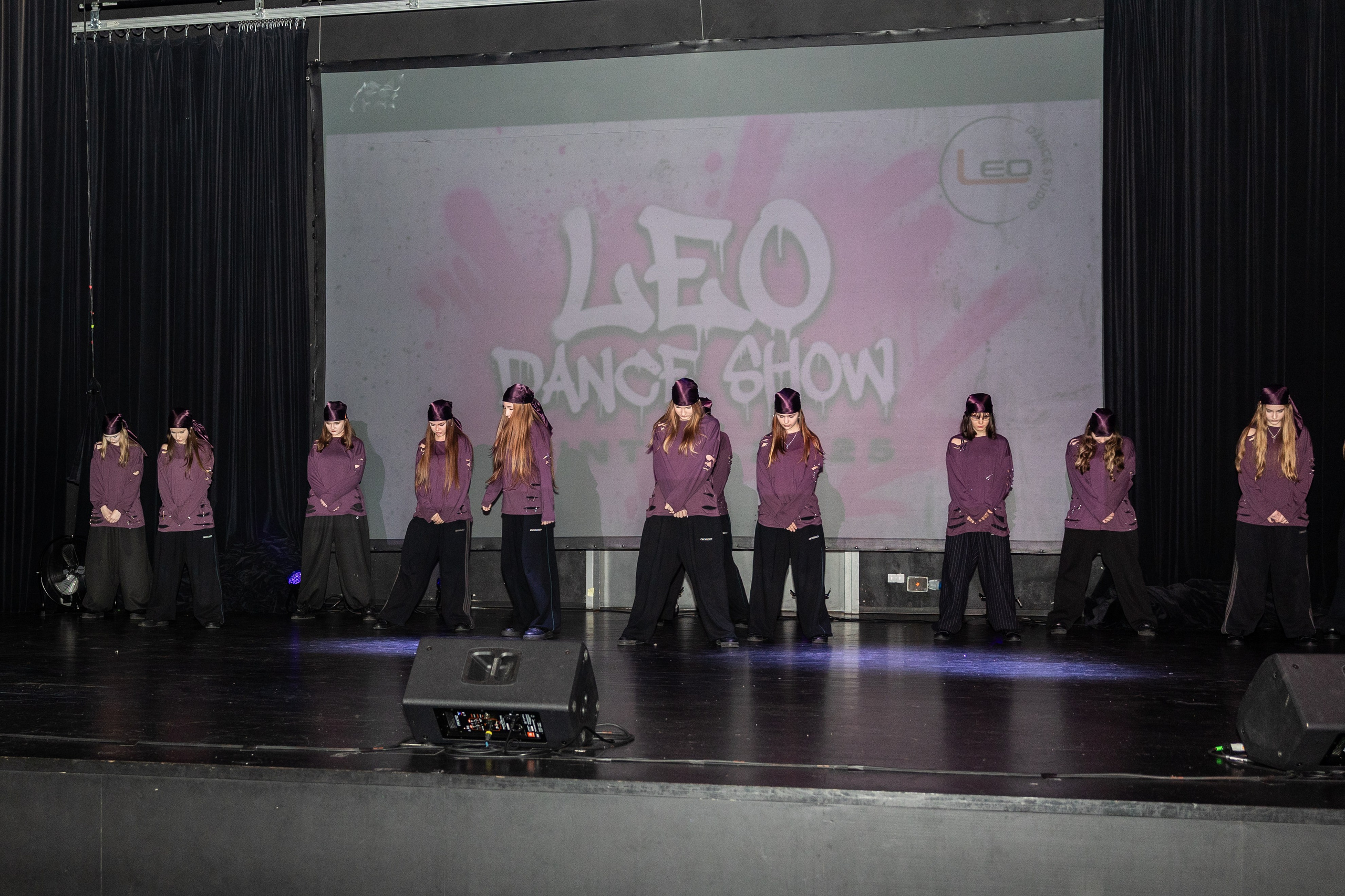 LEO DANCE SHOW WINTER 2025. Семейный и детский фотограф в Варшаве Мила Бобровская