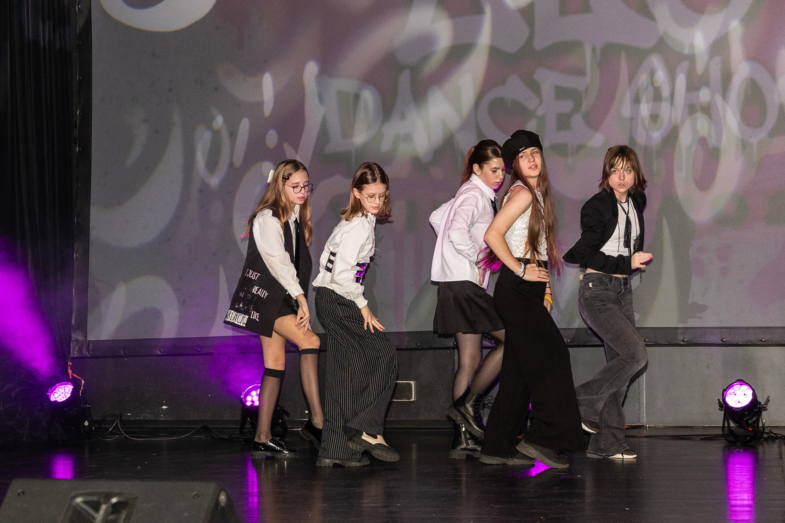 LEO DANCE SHOW WINTER 2025. Семейный и детский фотограф в Варшаве Мила Бобровская