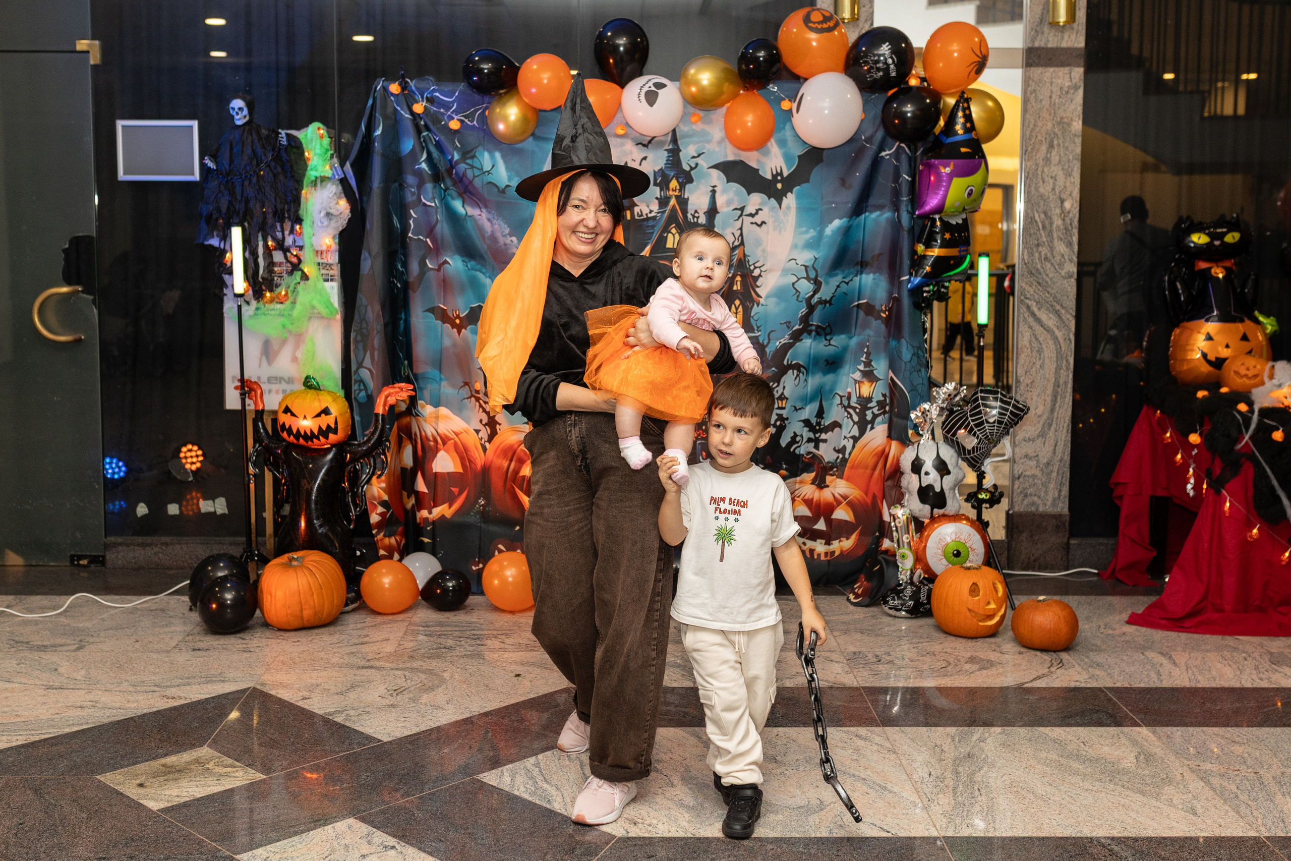 Leo dance studio Helloween 2025. Семейный и детский фотограф в Варшаве Мила Бобровская