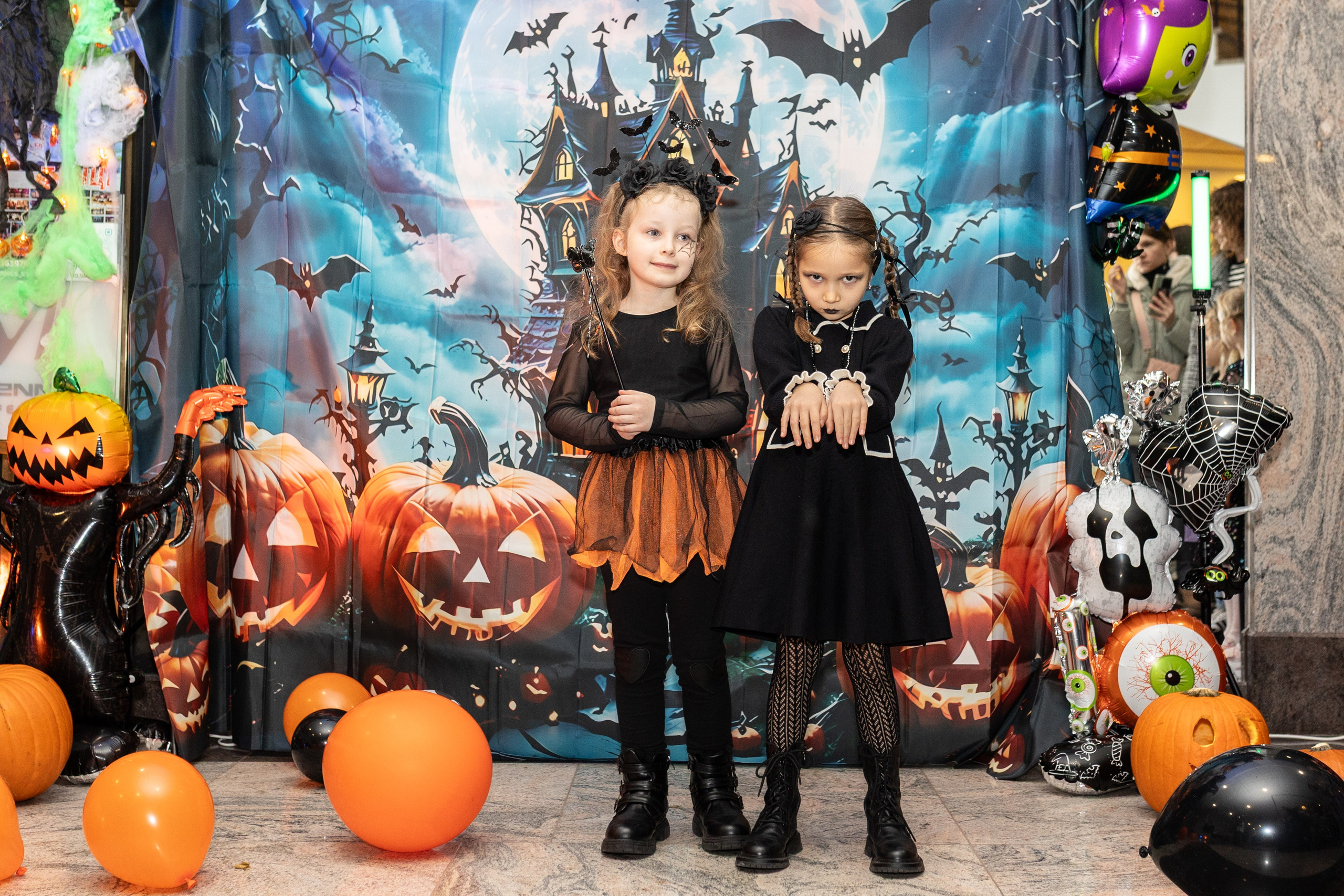 Leo dance studio Helloween 2025. Семейный и детский фотограф в Варшаве Мила Бобровская