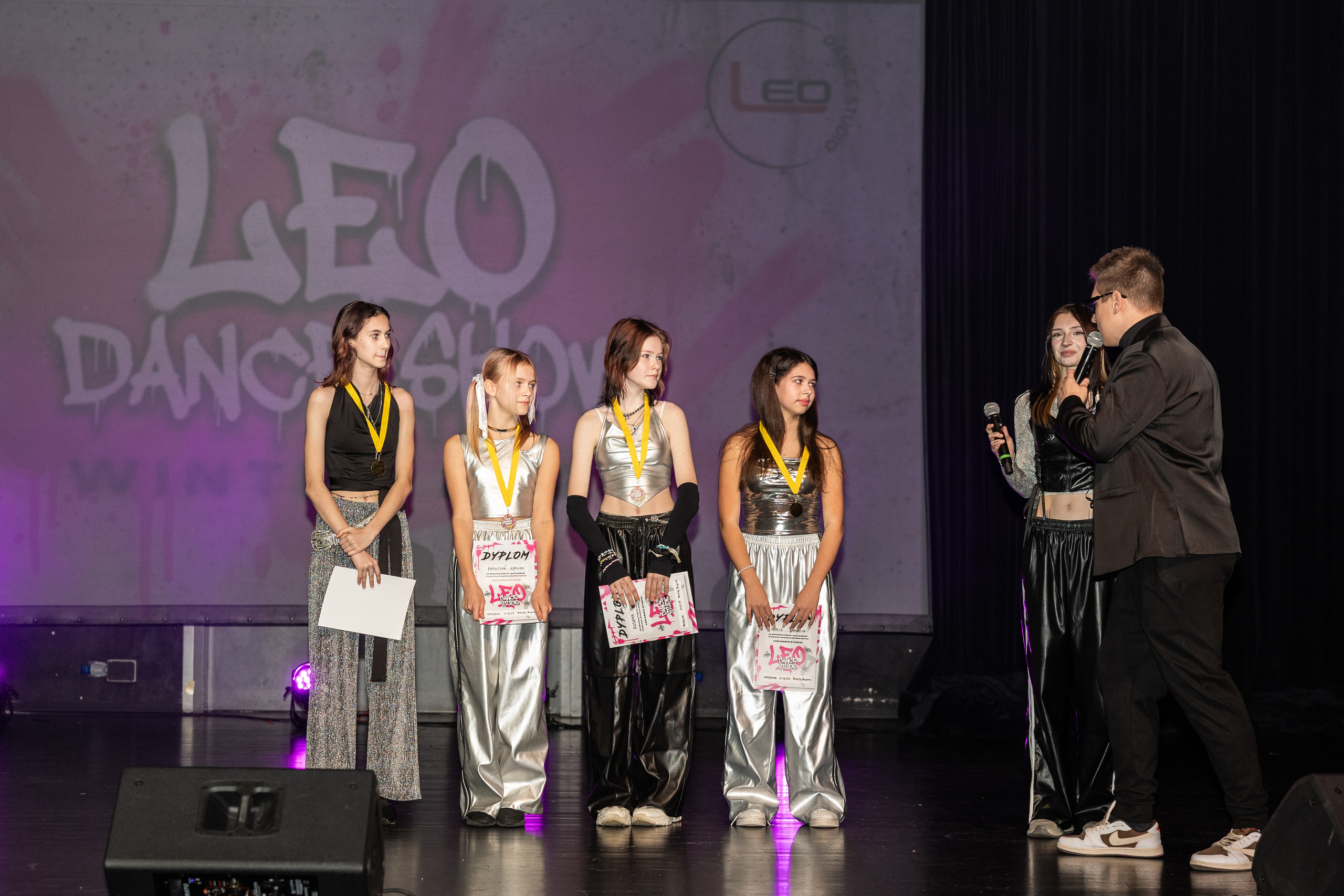 LEO DANCE SHOW WINTER 2025. Семейный и детский фотограф в Варшаве Мила Бобровская