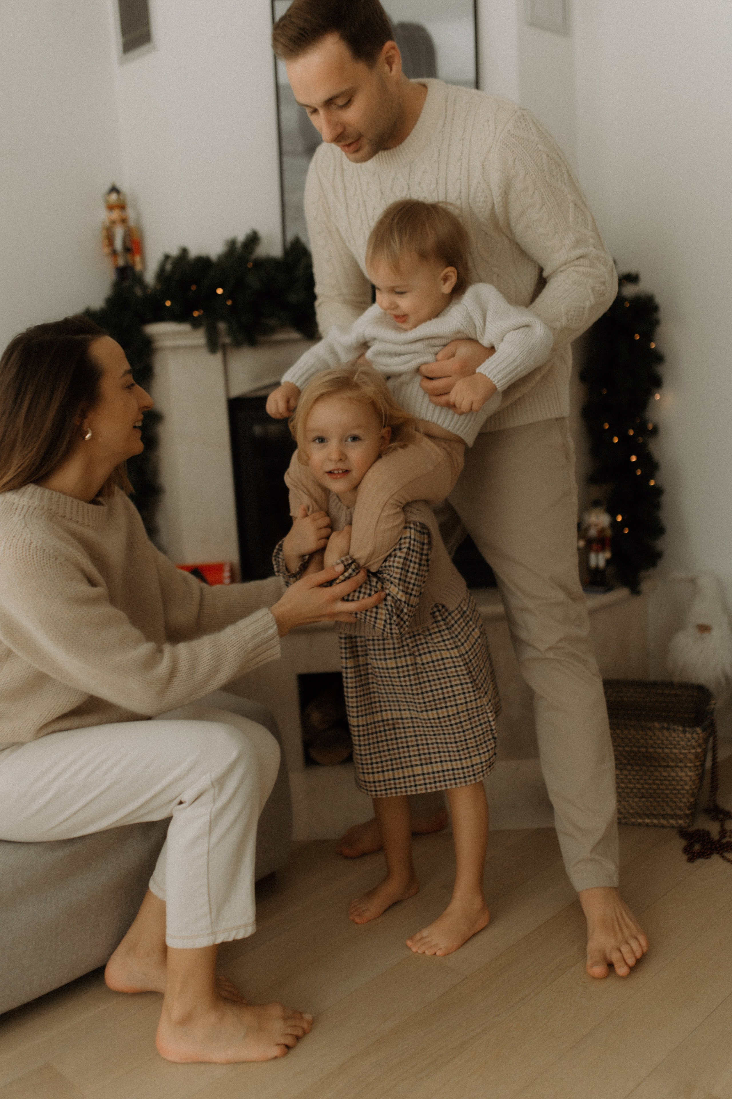 Šventinė šeimos fotosesija | NAMAI. Vestuvių ir šeimų fotografė Lena Bondarenko / belove photo