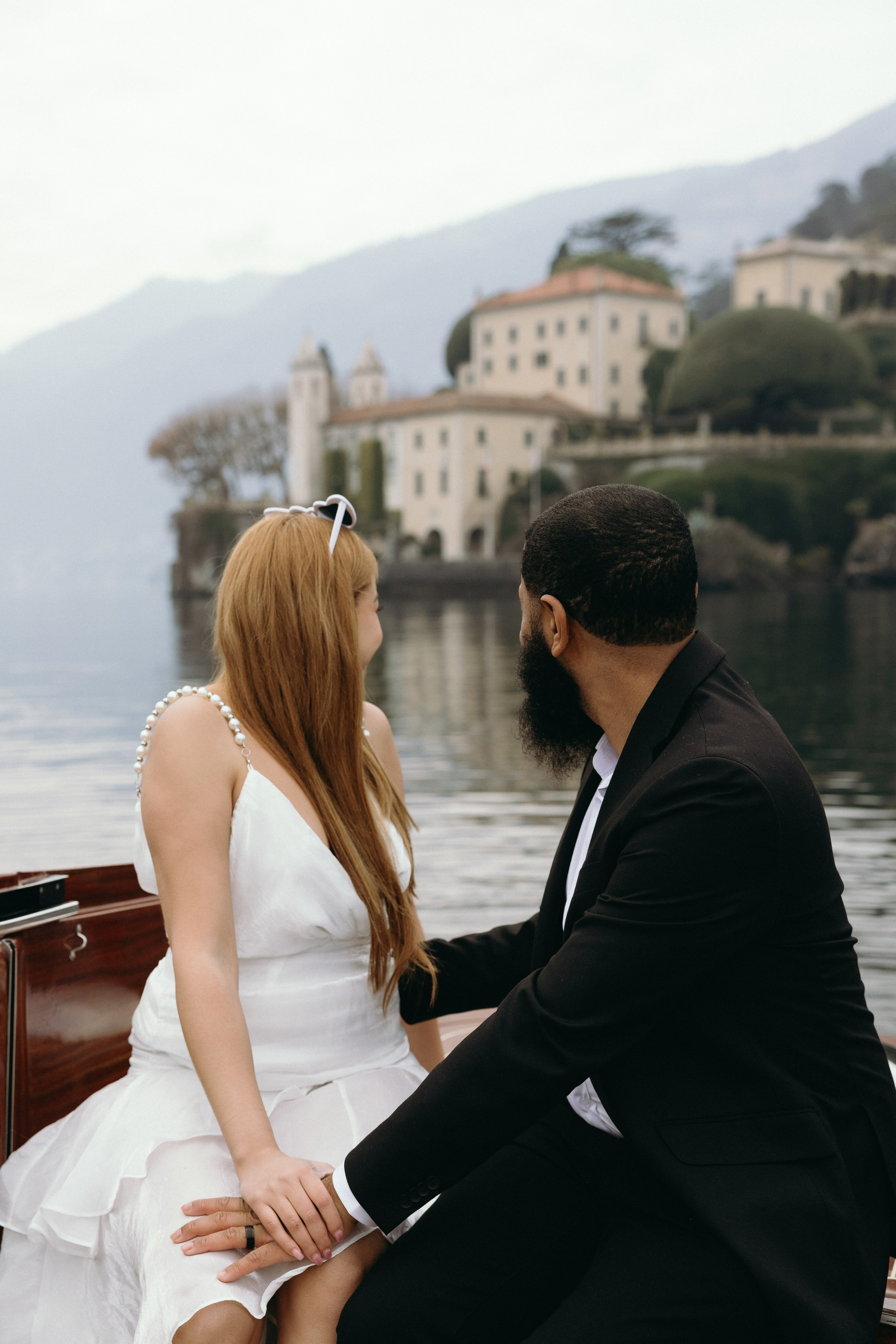 Lake Como Elopement | Sneak Peek. Wedding photographer in Italy