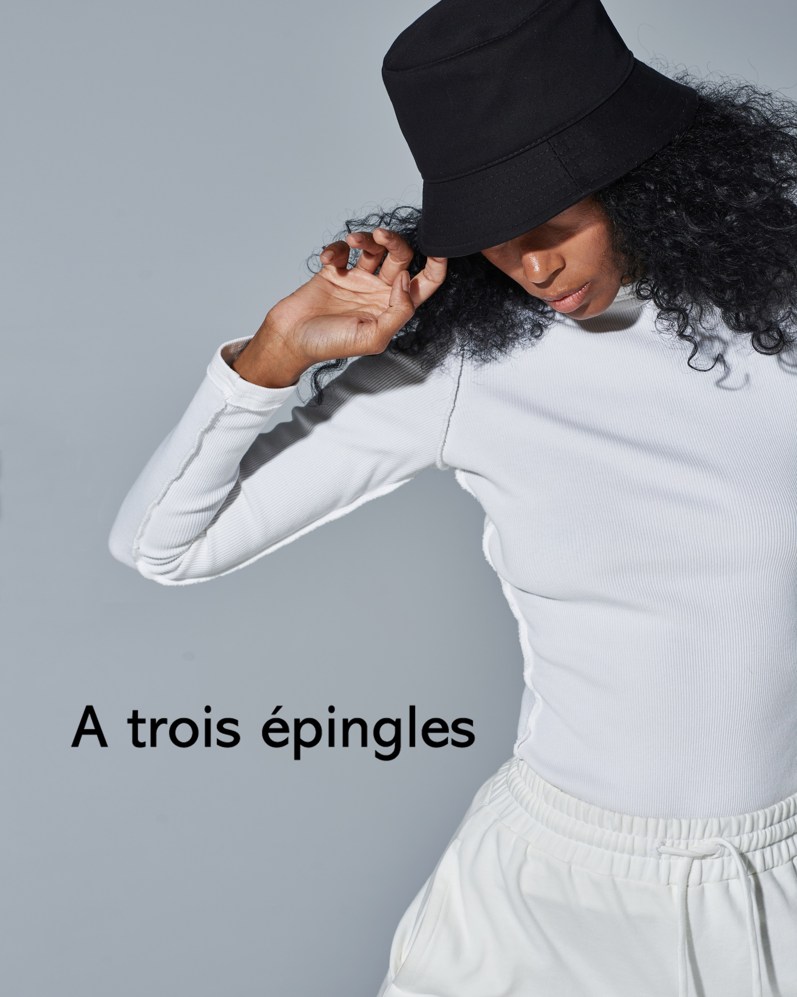 A Trois Epingles. Minimalist brand photographer & videographer | Raw sincerity. Pure Form