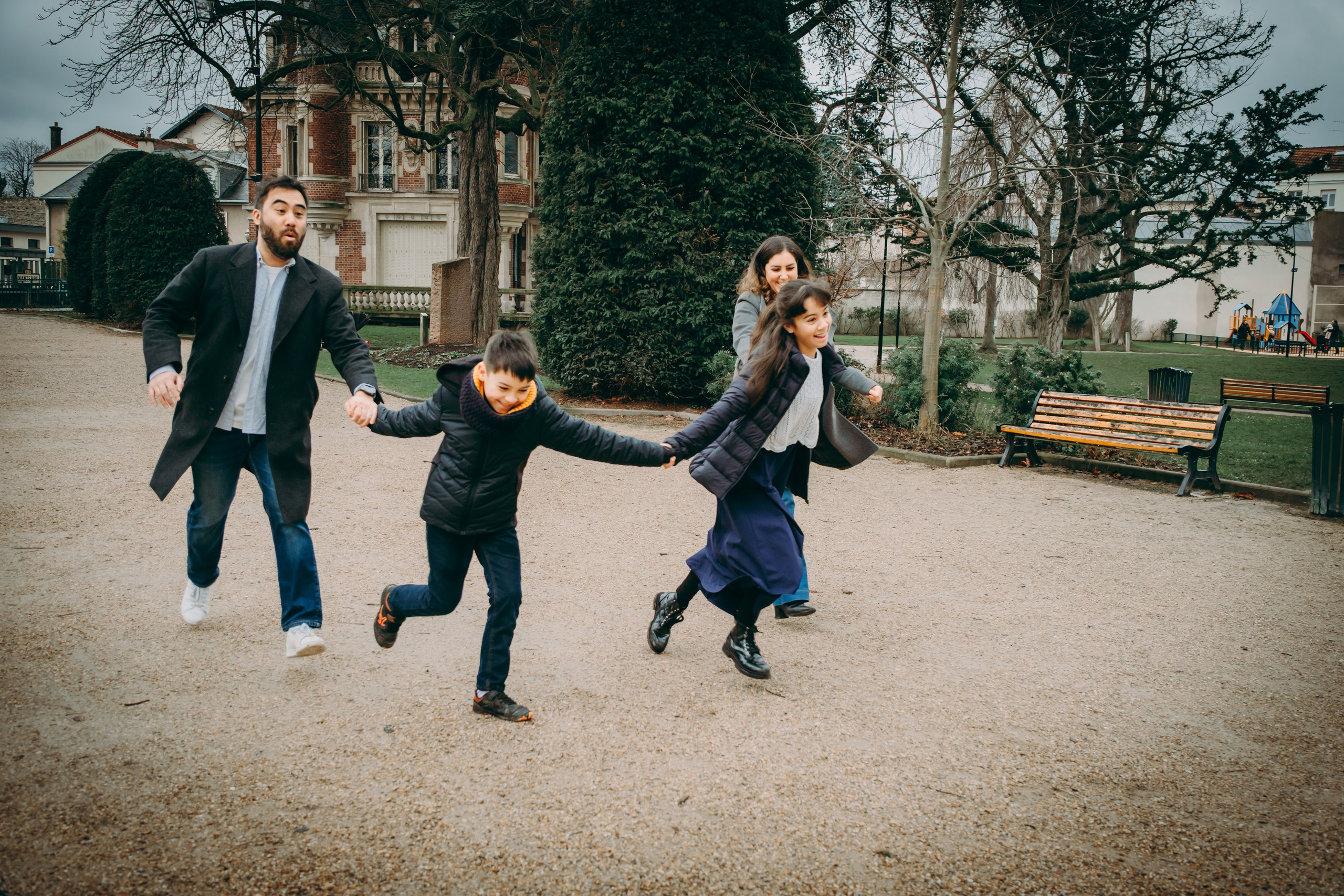 Aurélie’s family shooting. Photographer in Paris Marina Chaput
