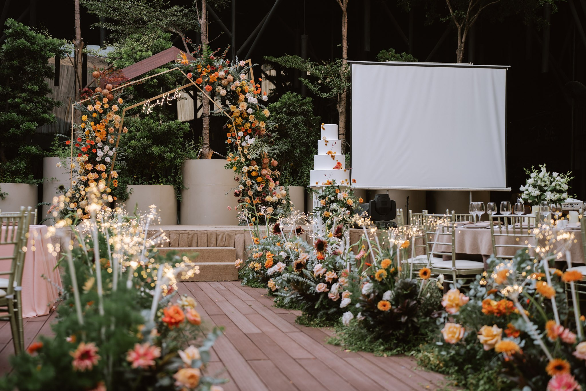 NICOLAS & LUCIE. WEDDING PHOTOGRAPHER IN VIETNAM