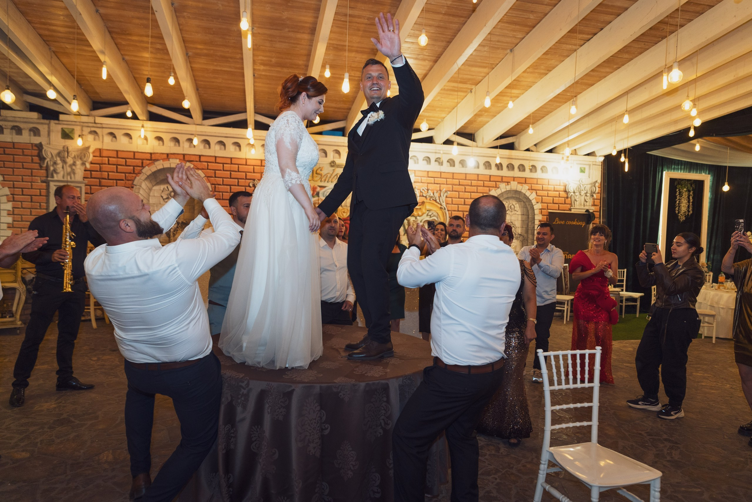 Sergiu & Adelina. Acasă