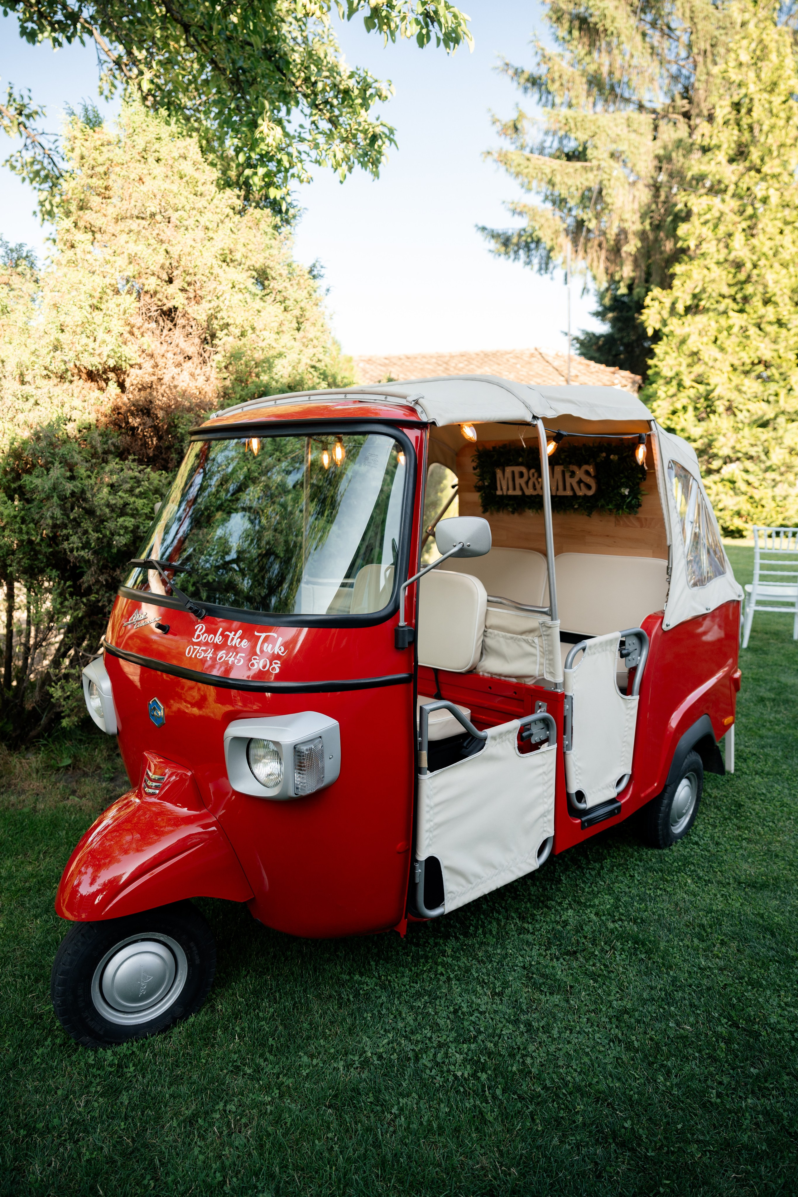 Octavia & Theo. Destination Wedding Photographer Alex Pasarelu