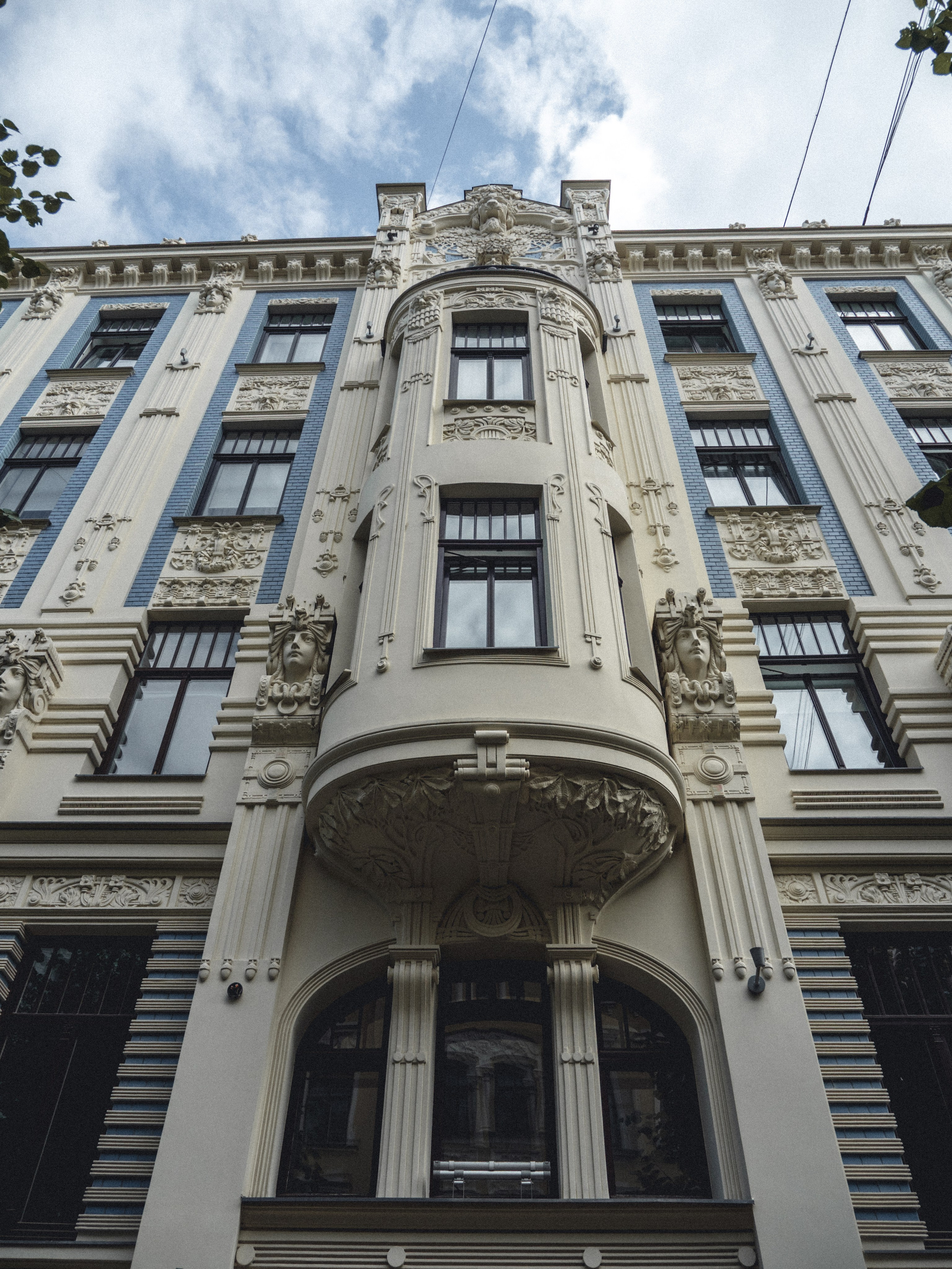 Voyage à Riga. Photographe sur Cote d’Azur. Portraits de familles, couples, enfants, événements