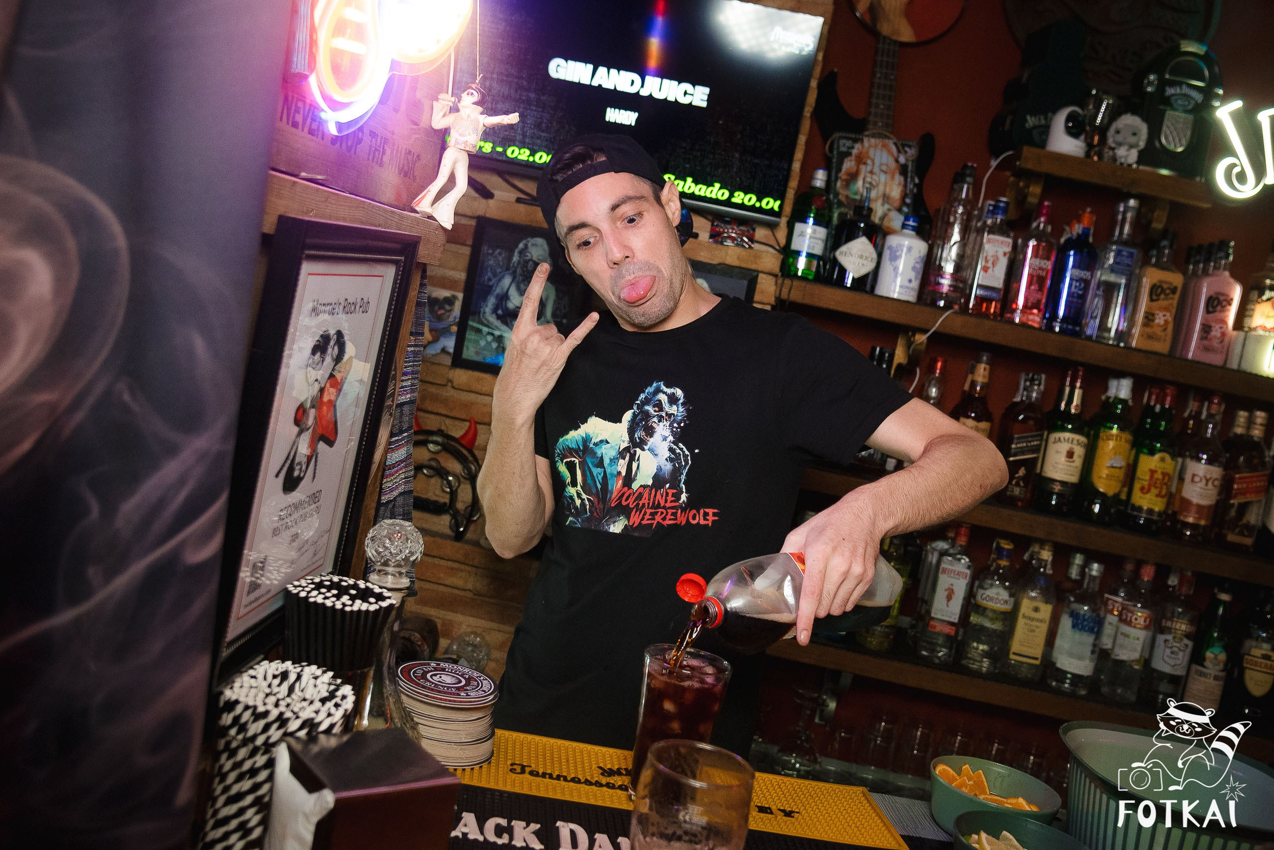 Monroe’s Rock Bar Torrevieja: Reportaje fotográfico 01.08.25 | FOTKAI