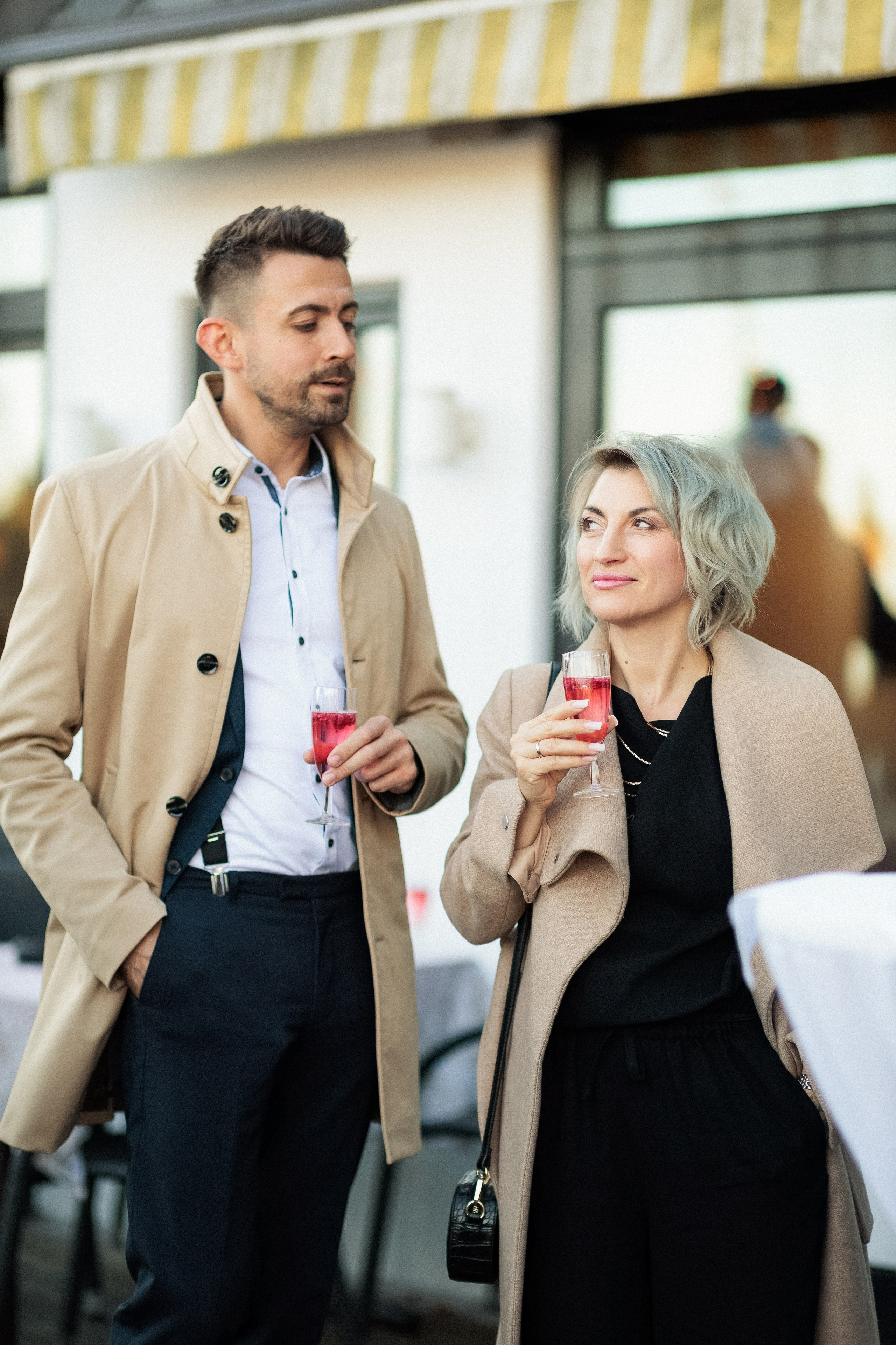 Traumhochzeit im Bobby Reich | Moderne Liebe am Hamburger Alsterufer. Hochzeitsfotograf und Hochzeitsvideograf aus Hamburg | Roka21Film